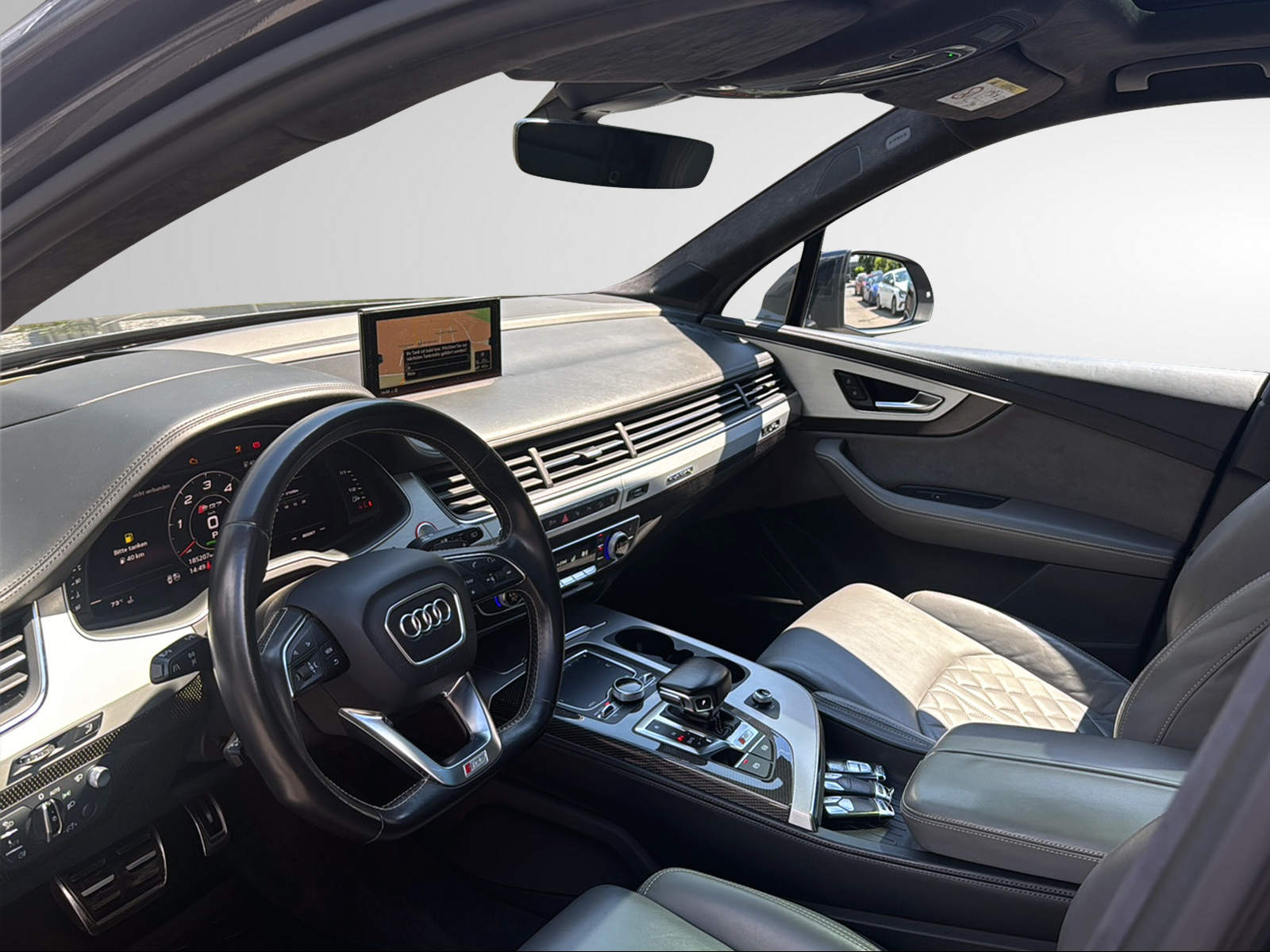 AUDI SQ7 4.0 TDI quattro tiptronic-image-17