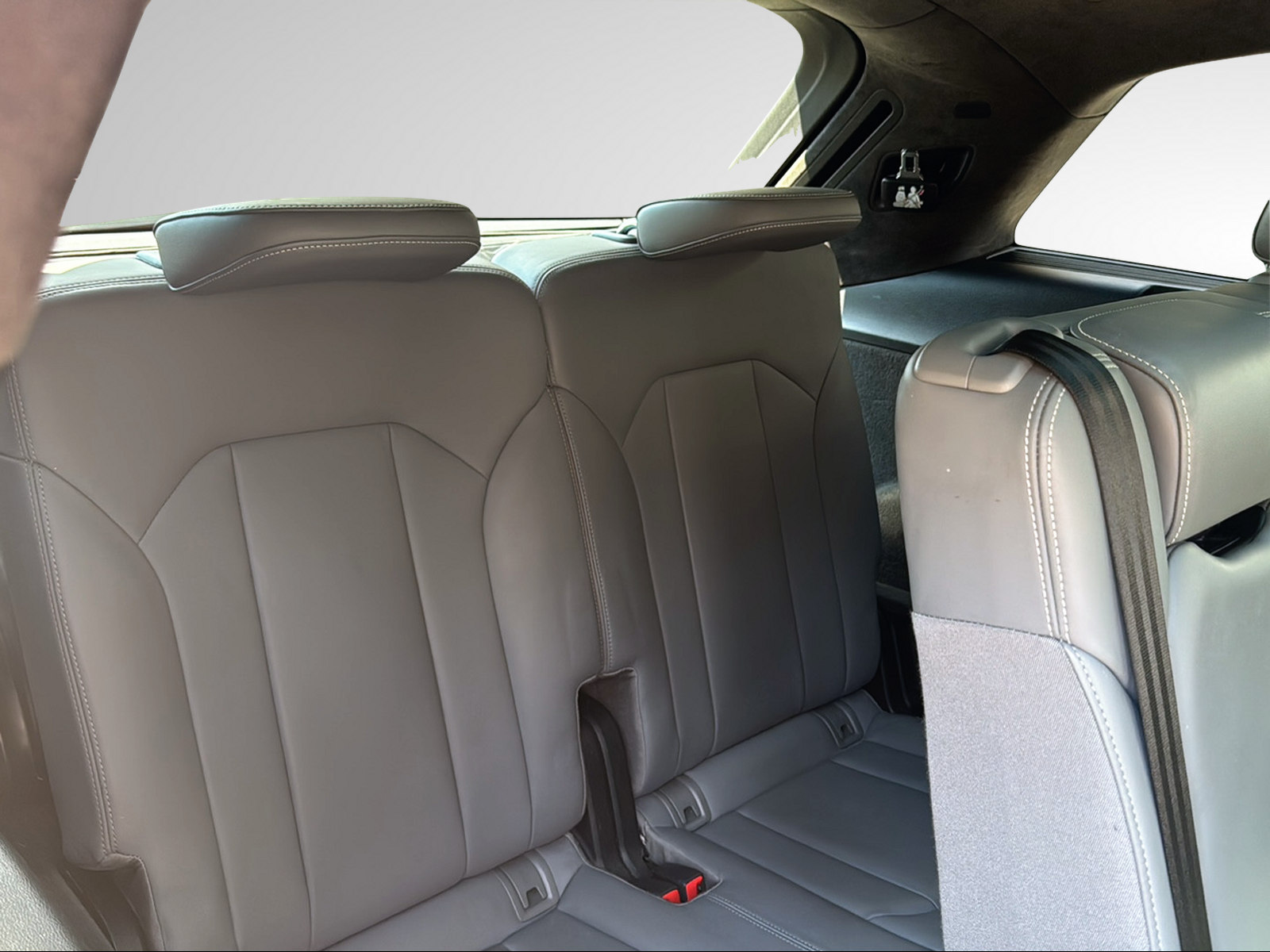 AUDI SQ7 4.0 TDI quattro tiptronic-image-24