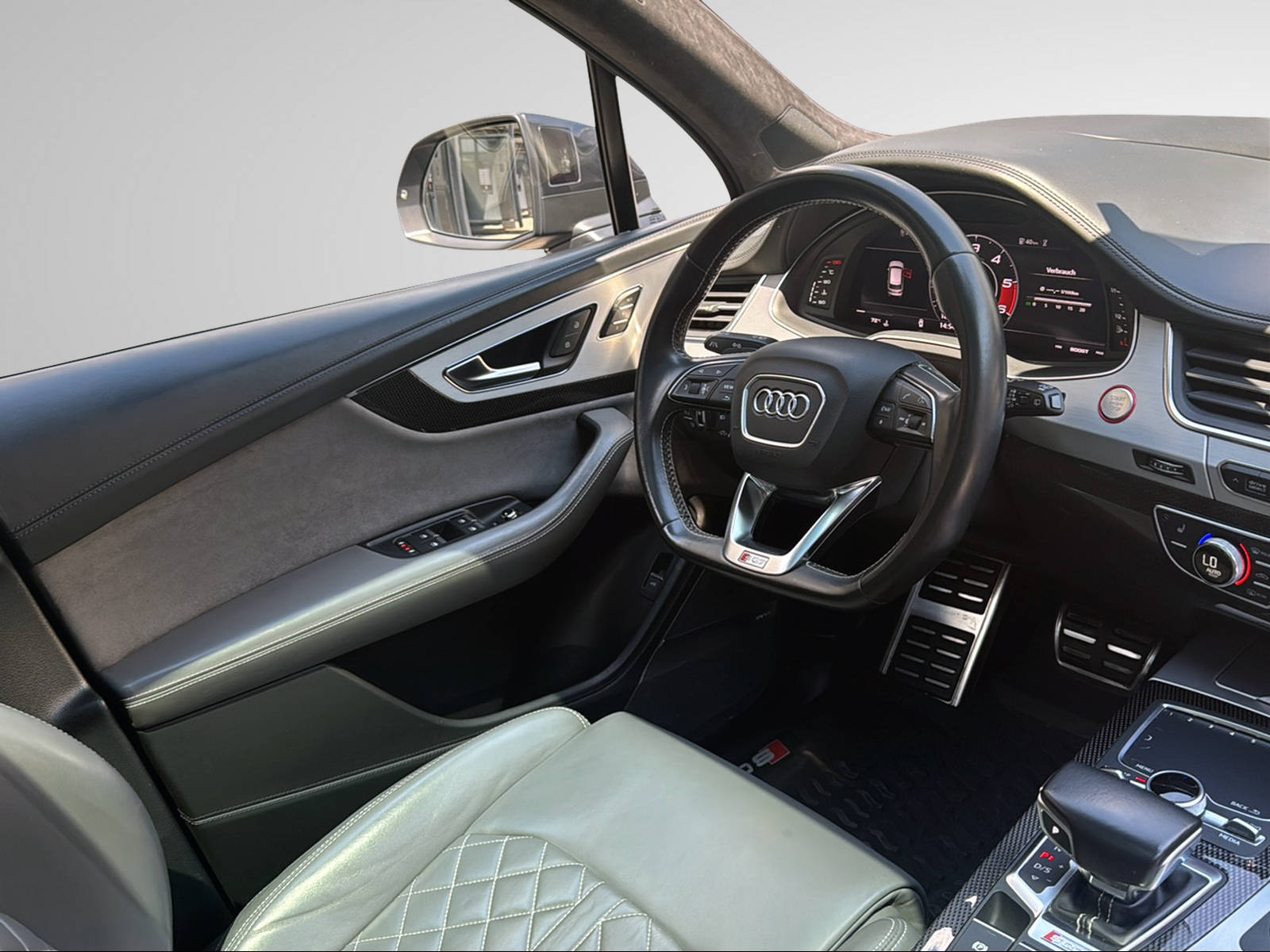 AUDI SQ7 4.0 TDI quattro tiptronic-image-25