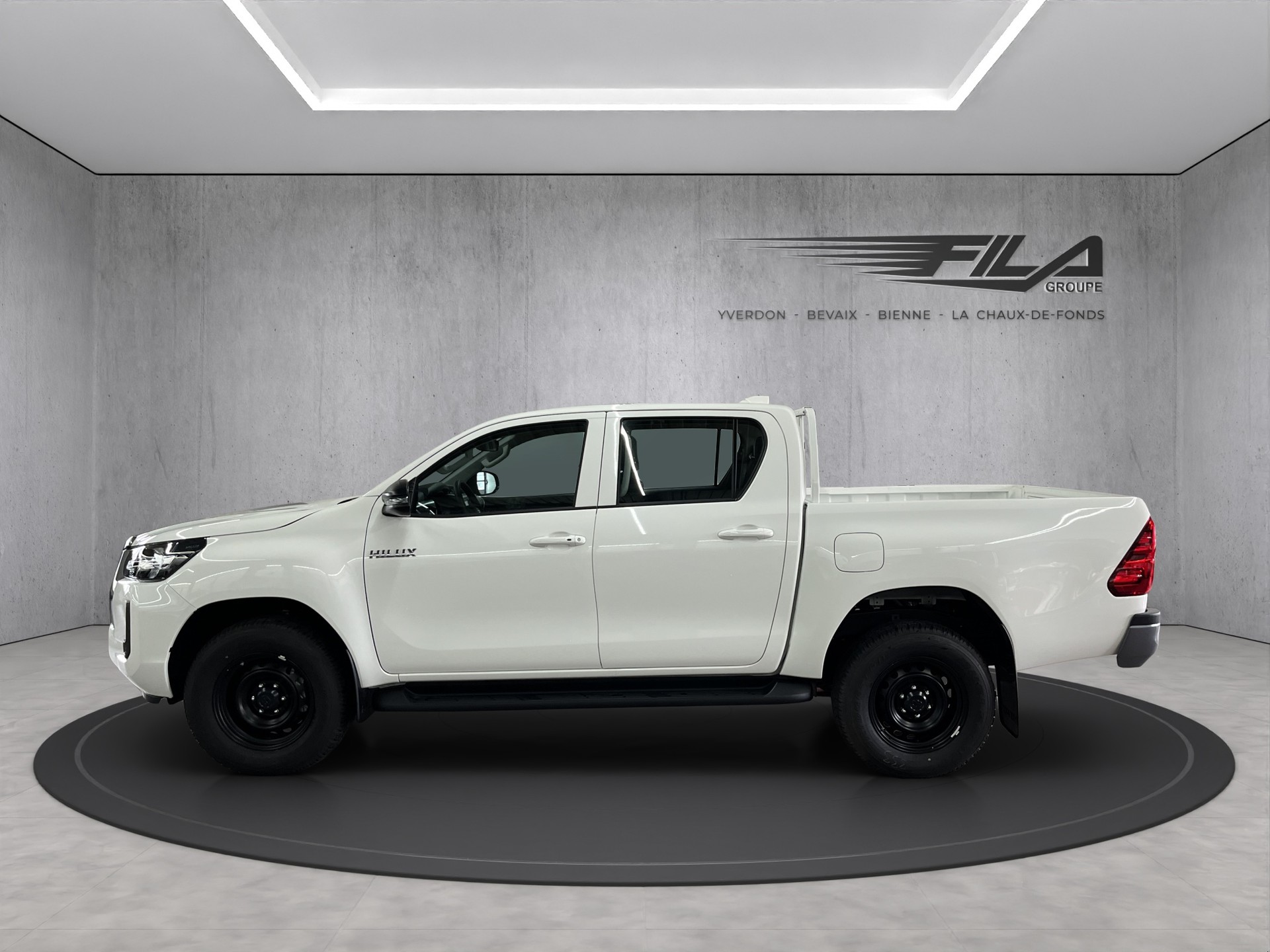 TOYOTA Hilux DC-pick-up 2.8D-4D Comfort-image-2