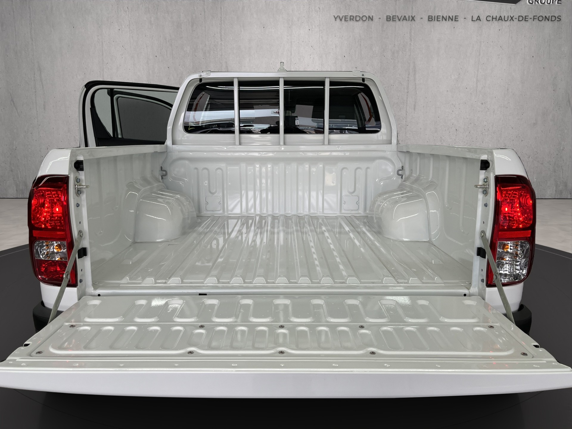 TOYOTA Hilux DC-pick-up 2.8D-4D Comfort-image-12