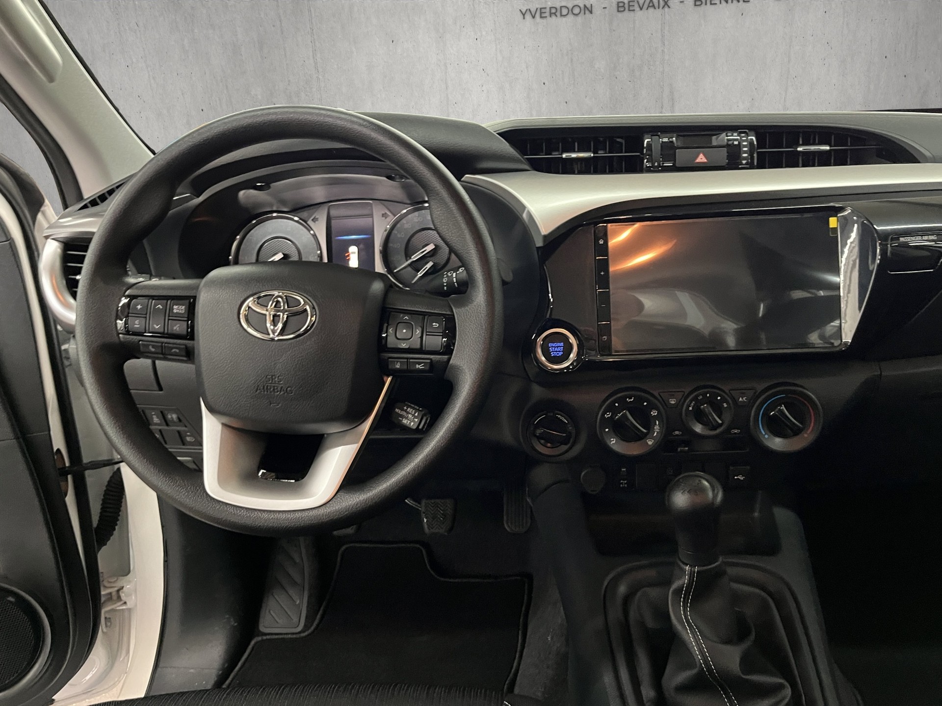 TOYOTA Hilux DC-pick-up 2.8D-4D Comfort-image-8