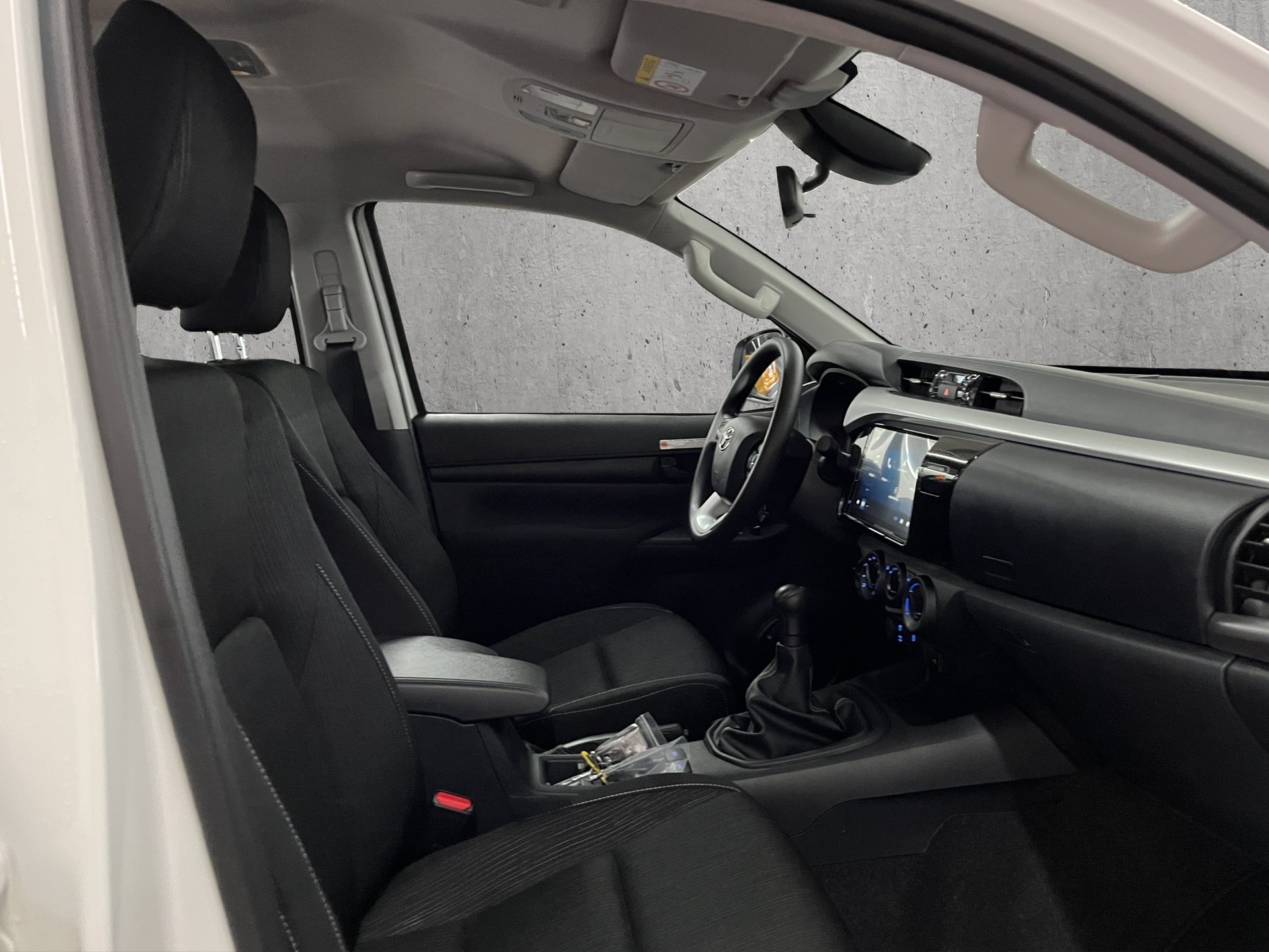 TOYOTA Hilux DC-pick-up 2.8D-4D Comfort-image-10