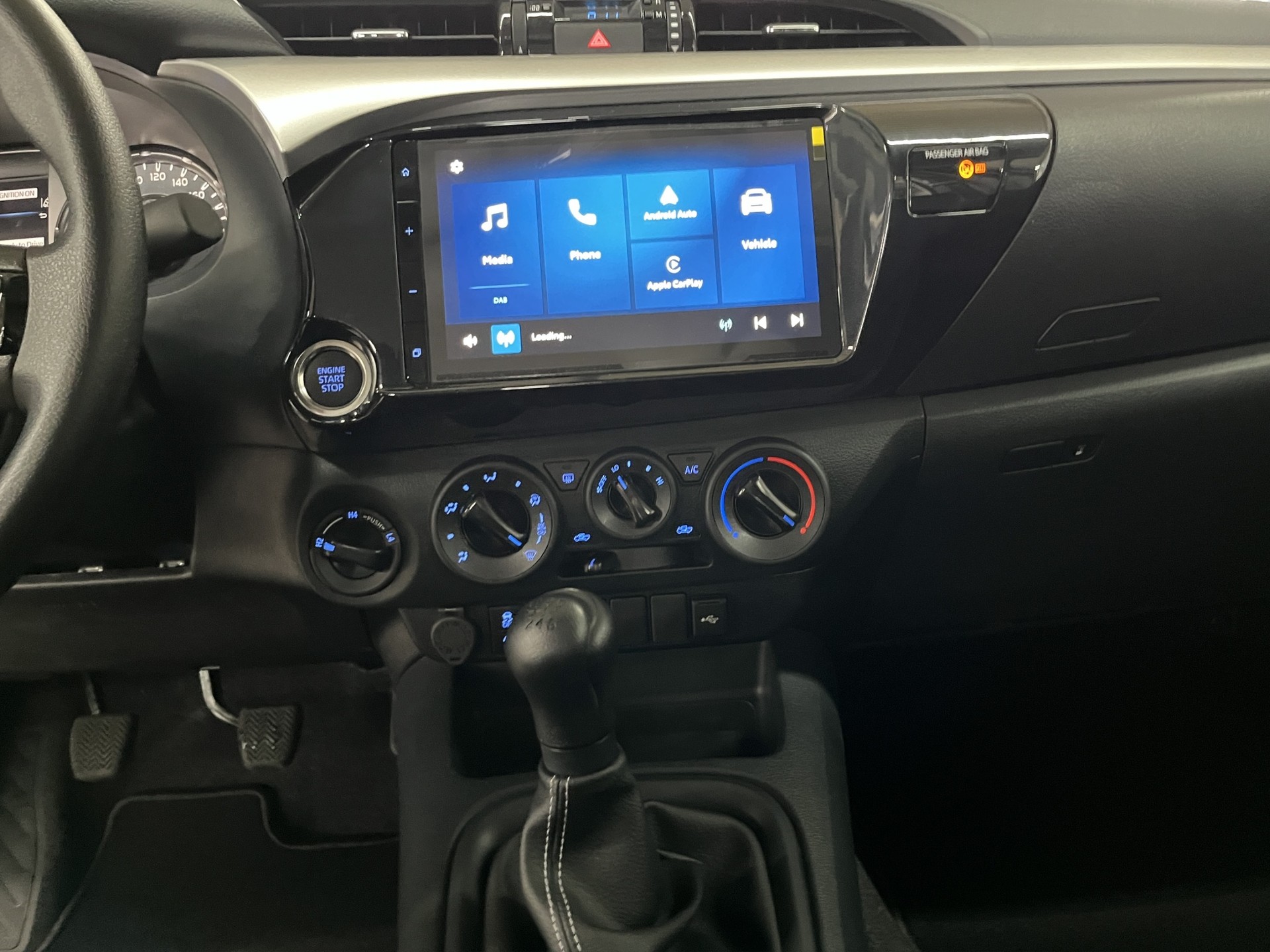 TOYOTA Hilux DC-pick-up 2.8D-4D Comfort-image-9
