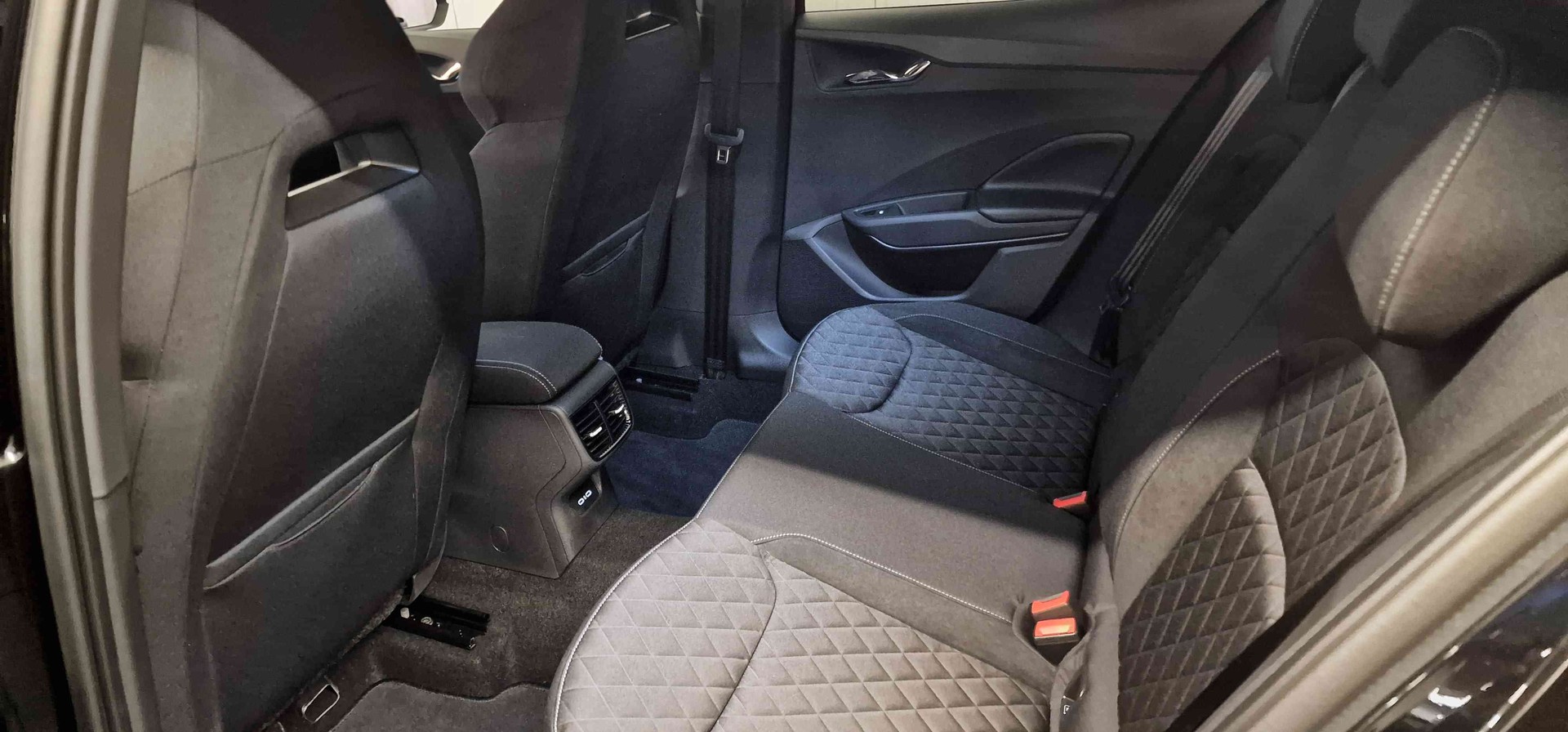 SKODA Fabia 1.0 TSI Dynamic DSG-image-17