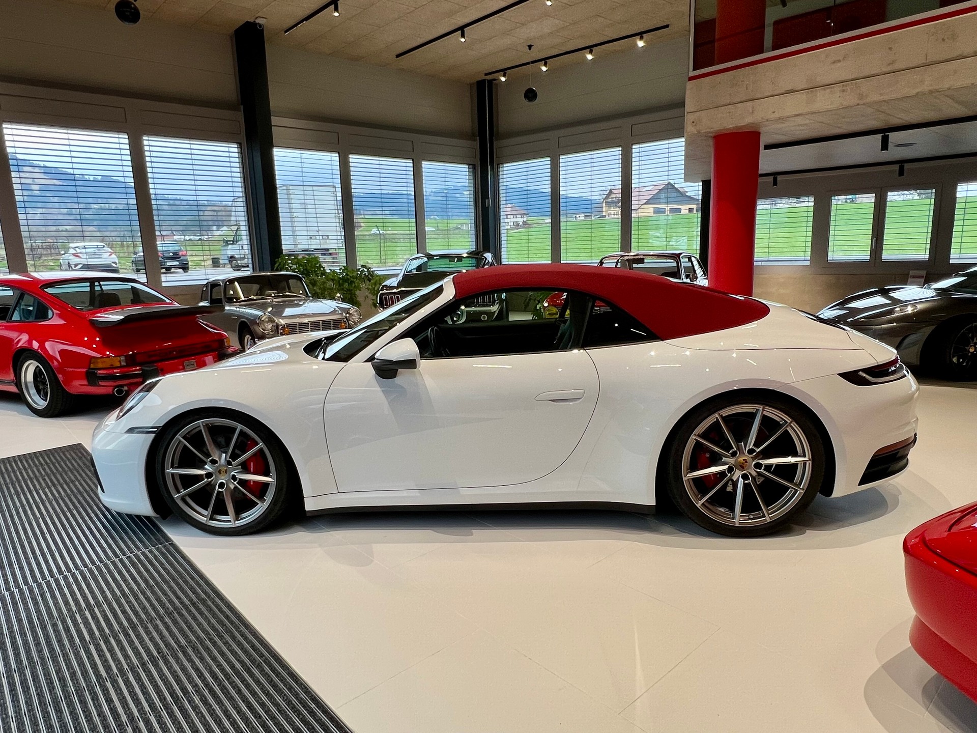 PORSCHE 911 Carrera 4S Cabriolet PDK-image-4