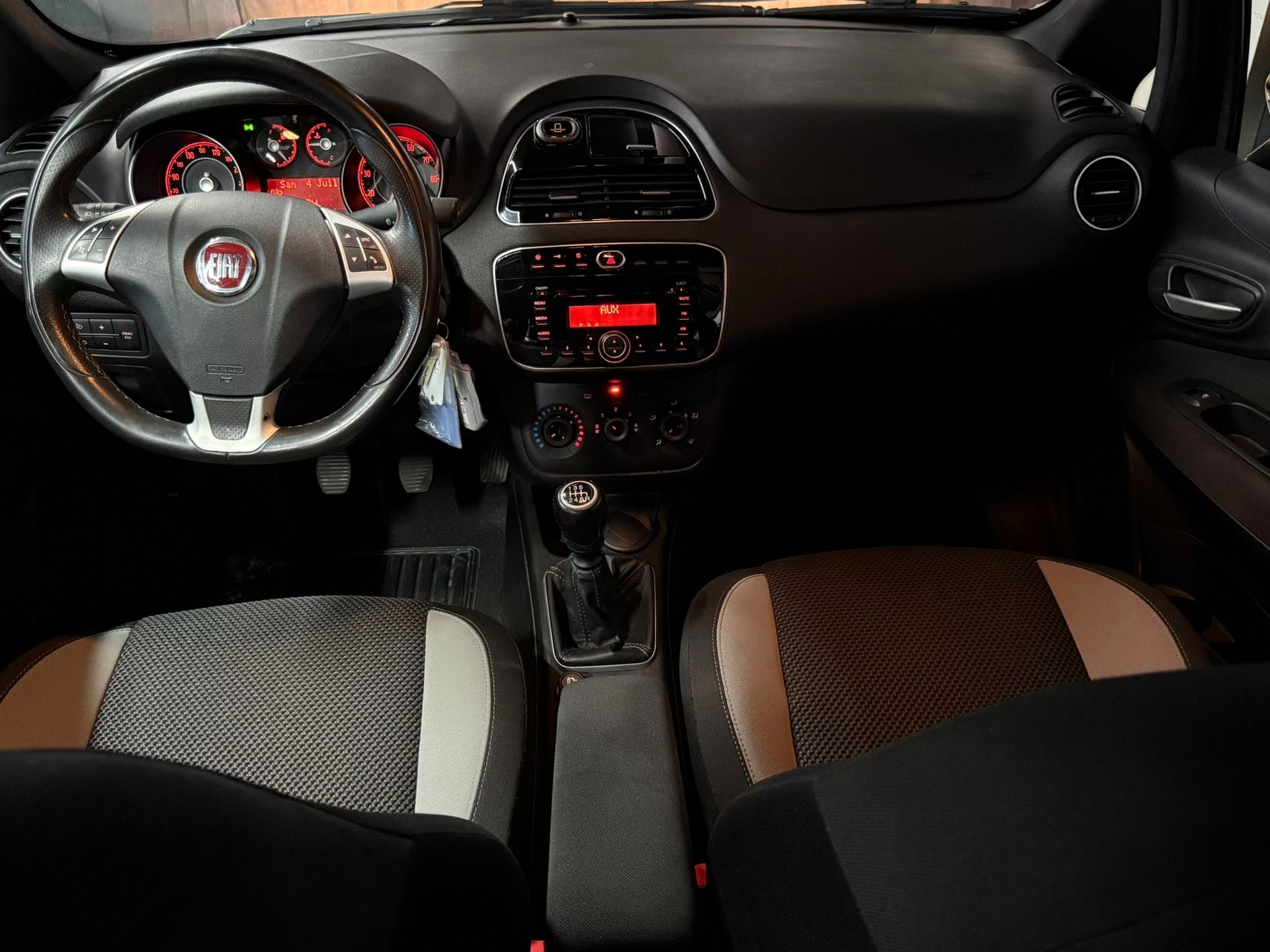 FIAT Punto 1.4 16V Sporting-image-7