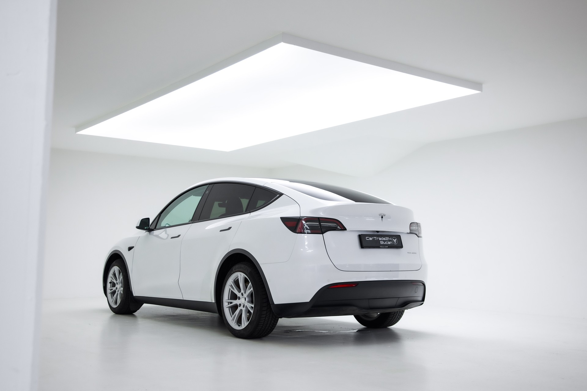 TESLA Model Y Long Range-image-10