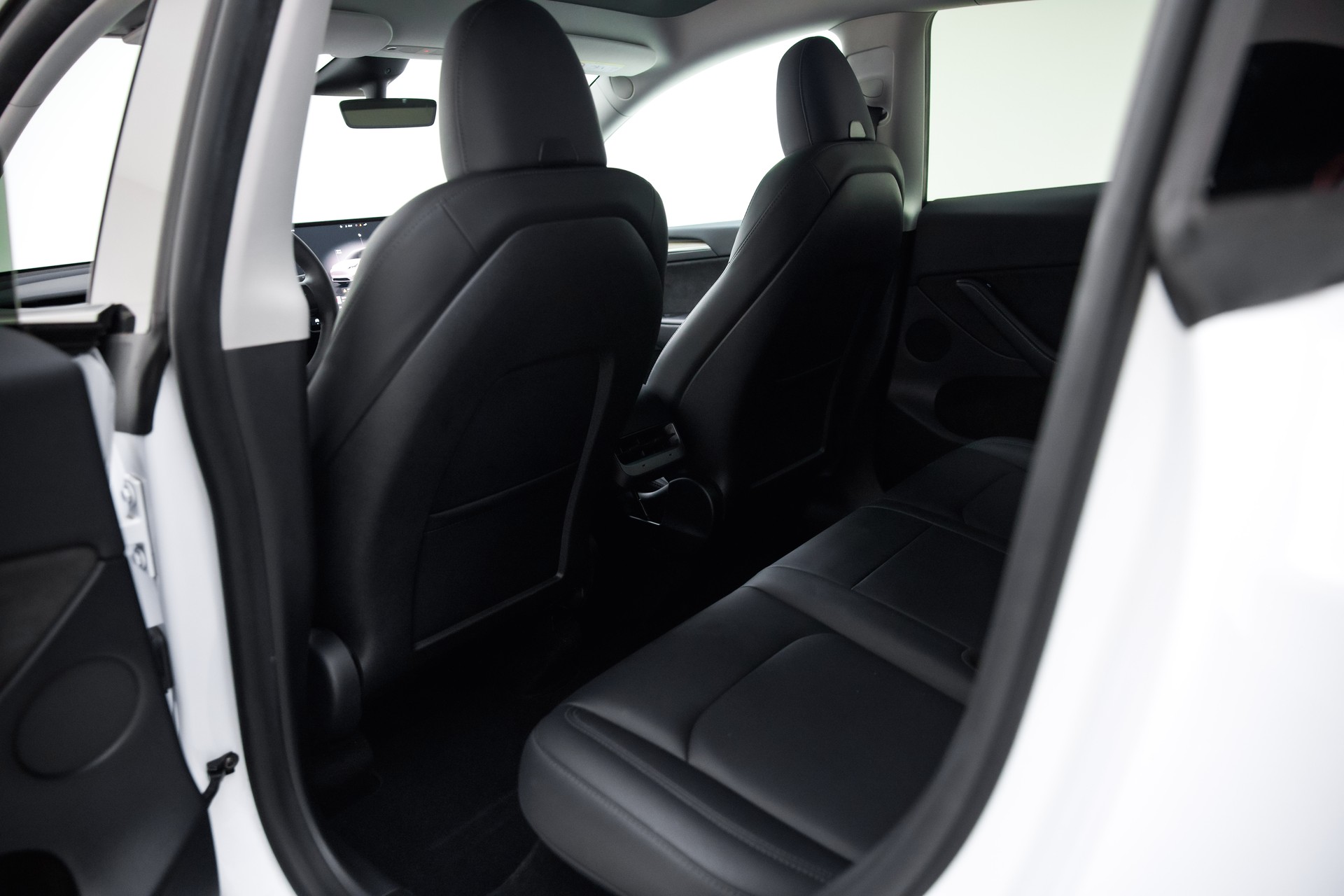 TESLA Model Y Long Range-image-21