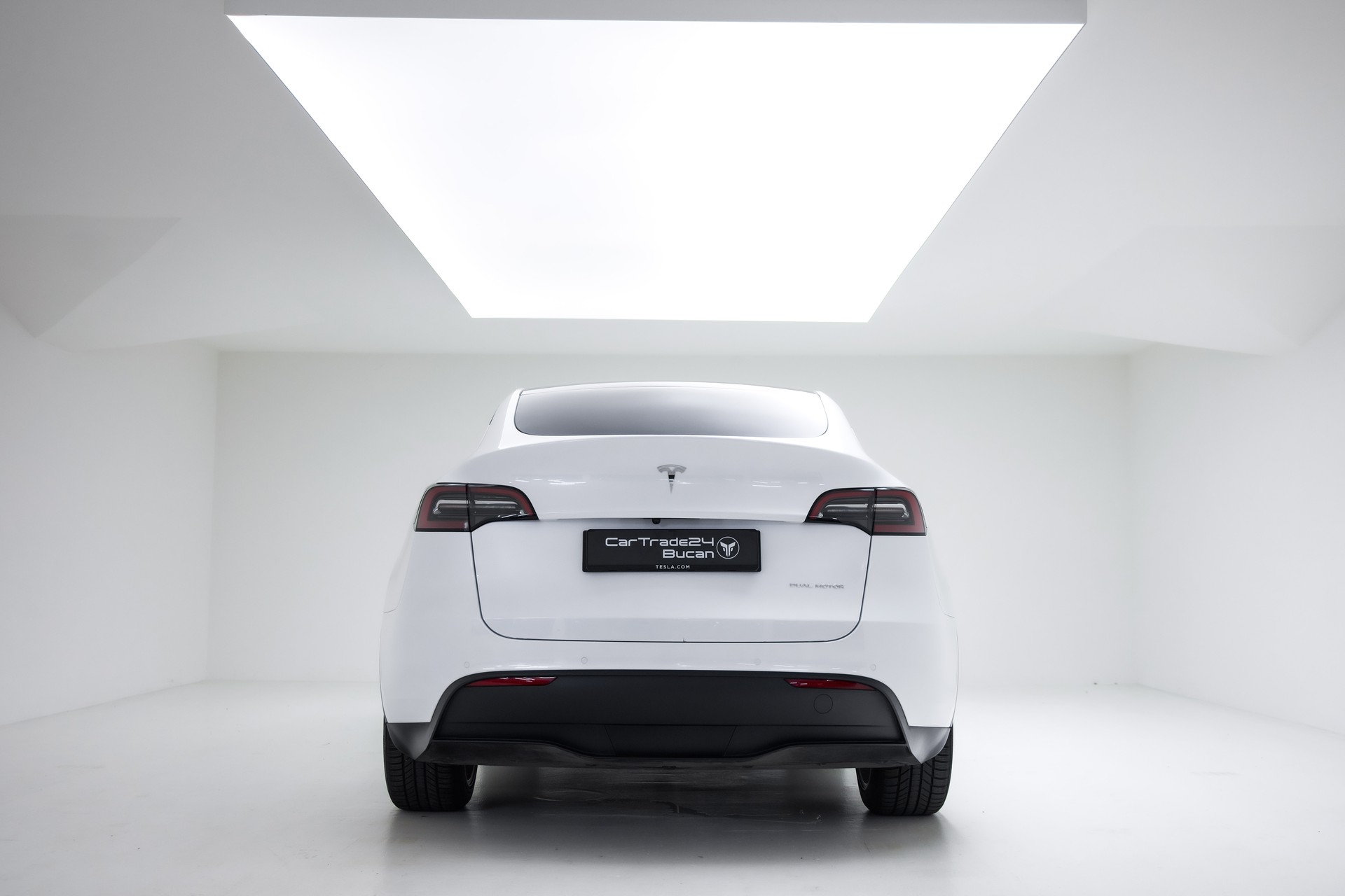 TESLA Model Y Long Range-image-8