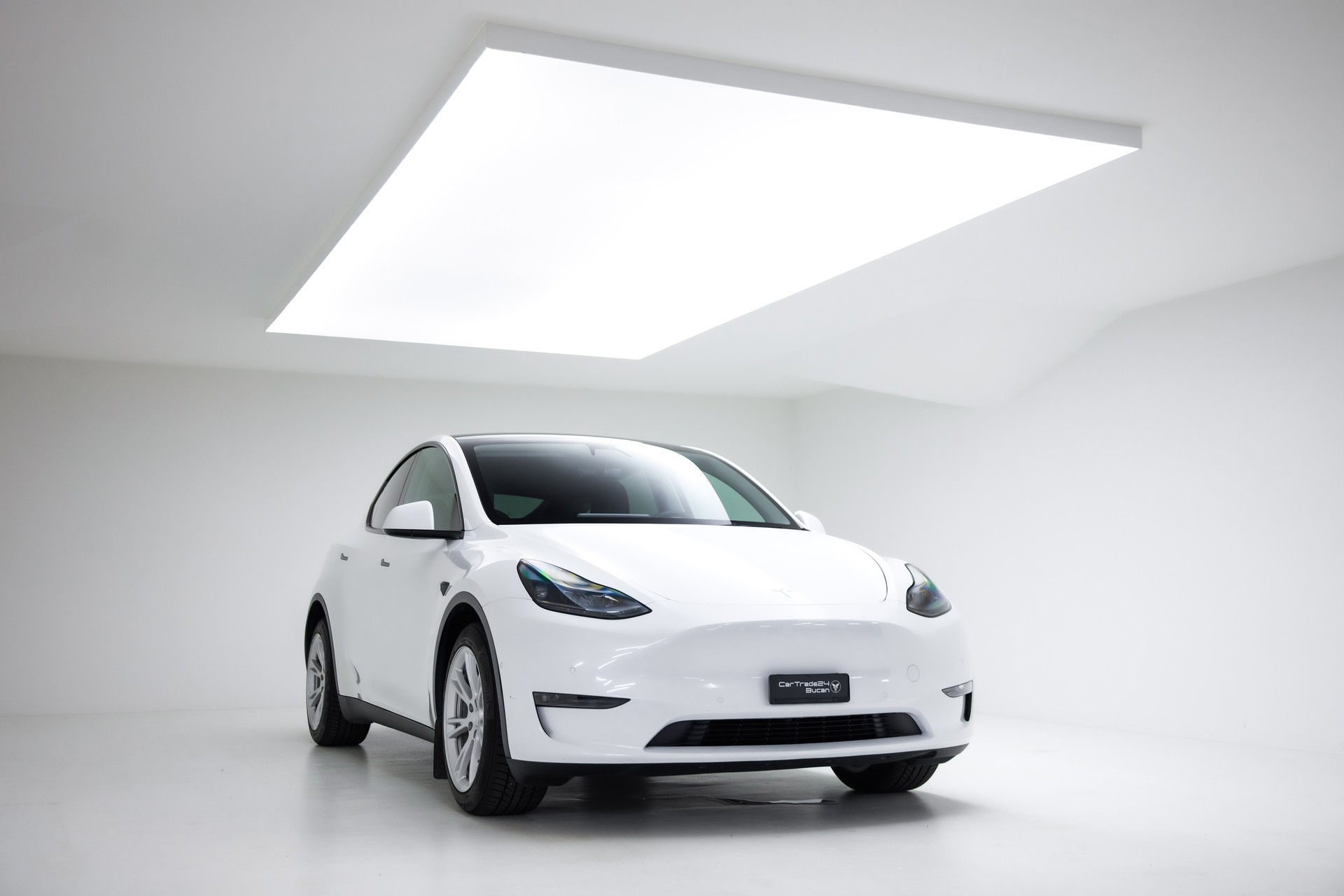 TESLA Model Y Long Range-image-5