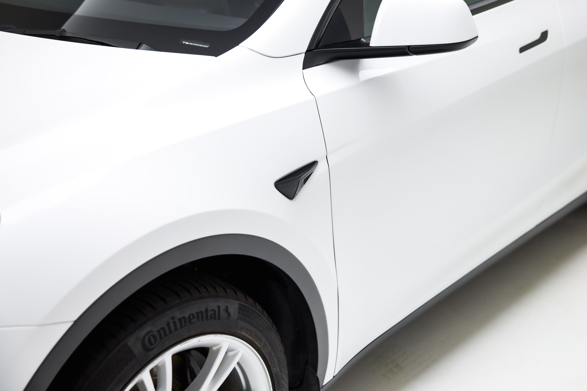 TESLA Model Y Long Range-image-17