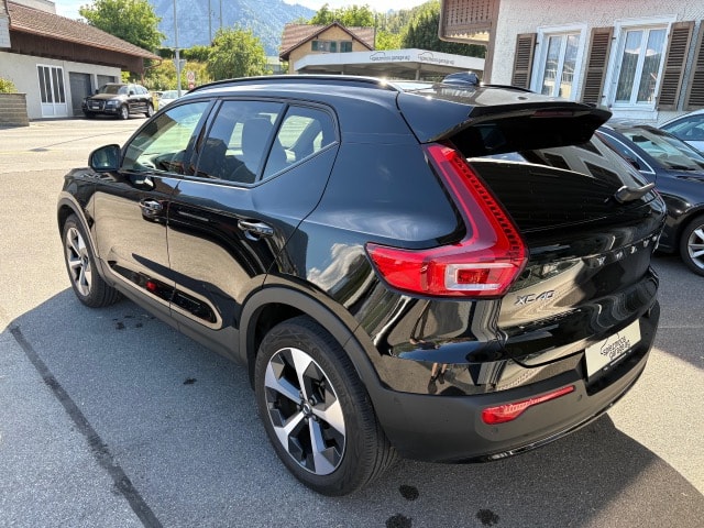 VOLVO XC40 2.0 B5 MH Ultimate Dark AWD-image-3