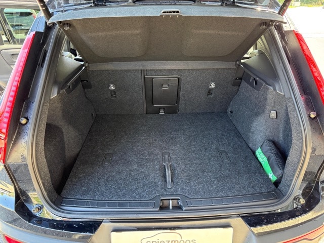 VOLVO XC40 2.0 B5 MH Ultimate Dark AWD-image-15