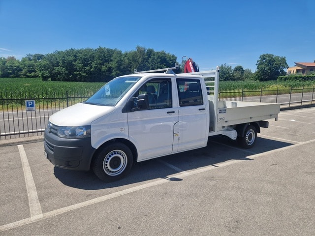 VW T5 2.0 TDI 4Motion Doppia Cabina - Gru HMF 200 - Ponte Fisso in Alluminio - Aumento del carico e Gancio Traino KG. 3500-image-0