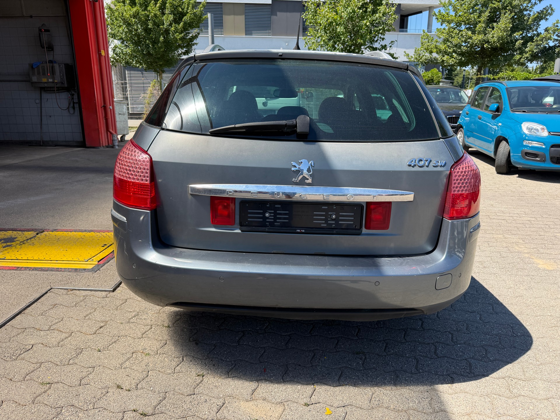 PEUGEOT 407 SW 3.0 Dynamic Automatic-image-5