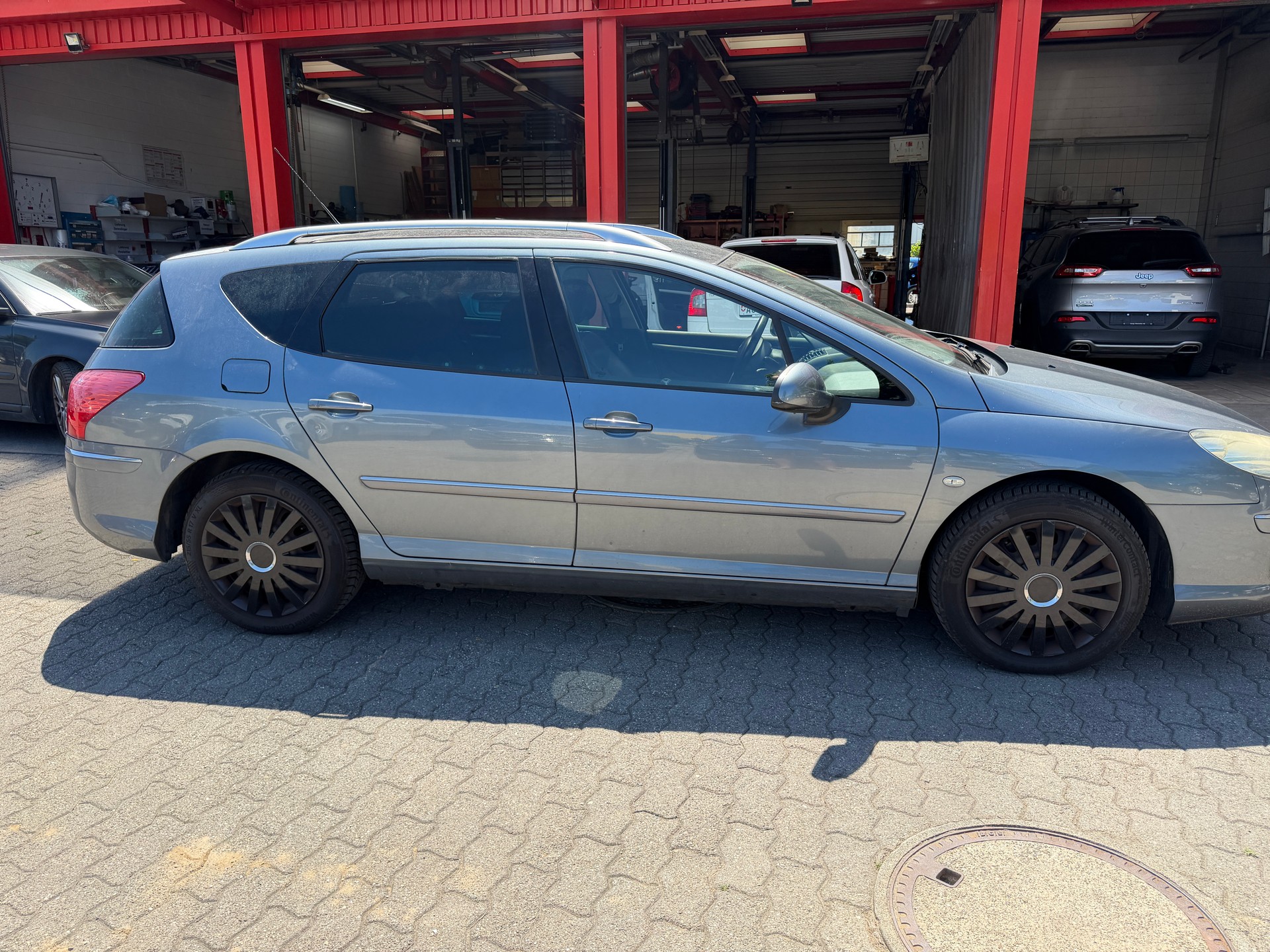 PEUGEOT 407 SW 3.0 Dynamic Automatic-image-3