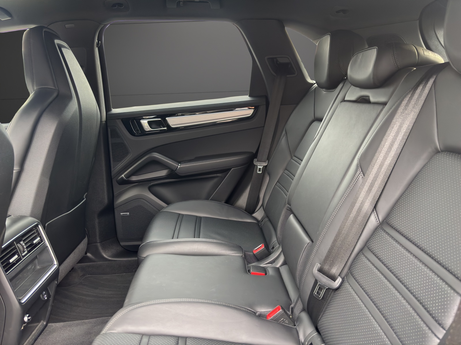 PORSCHE Cayenne S-image-11