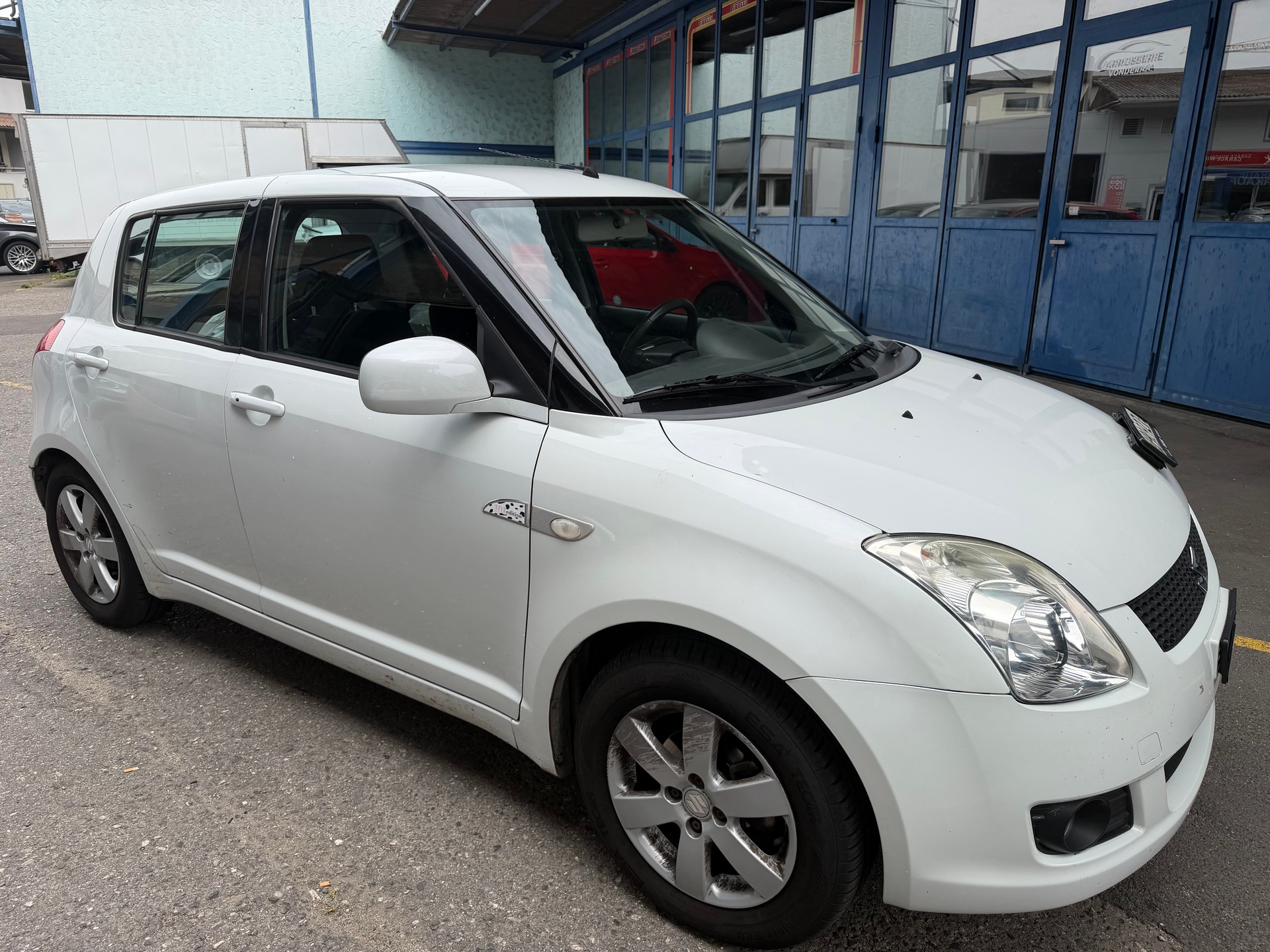 SUZUKI Swift 1.3i 16V GL Top-image-0