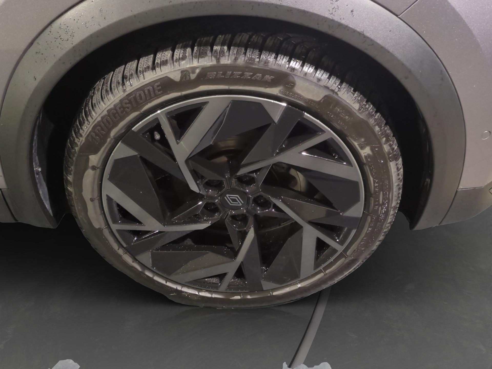 RENAULT Captur 1.3 TCe Esprit Alpine EDC-image-16