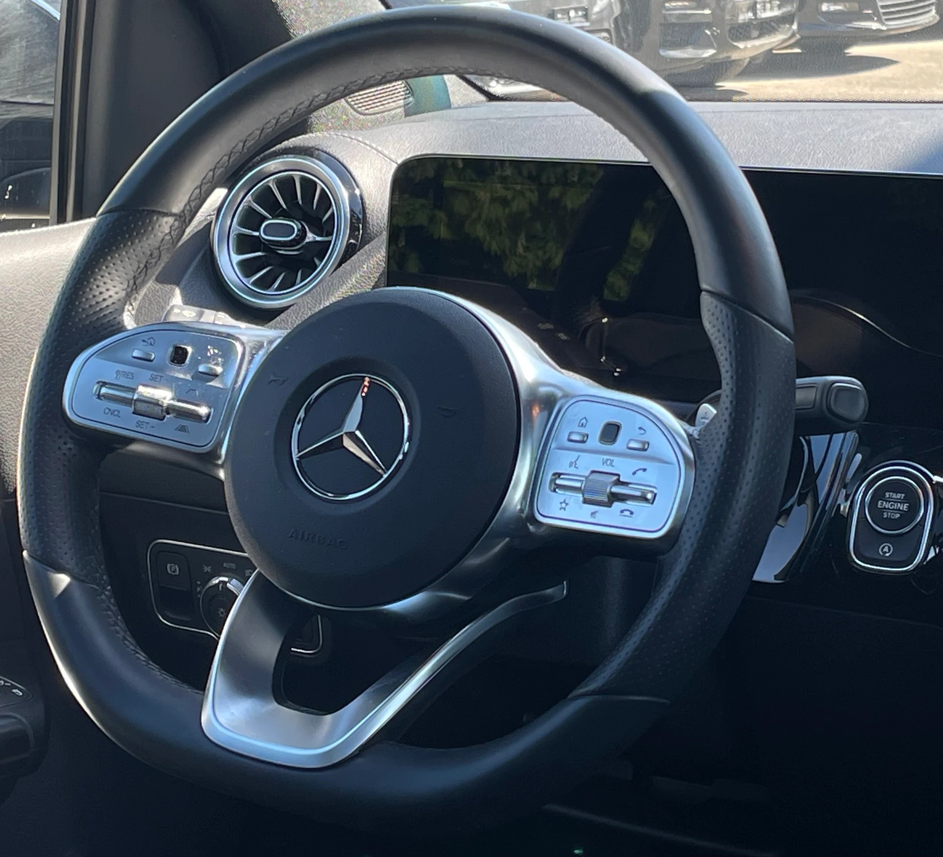 MERCEDES-BENZ B 220 d 4Matic AMG Line 8G-DCT-image-6