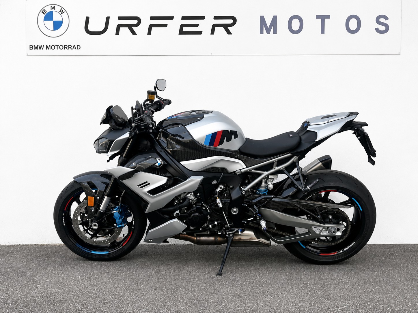 BMW M 1000 R-image-4