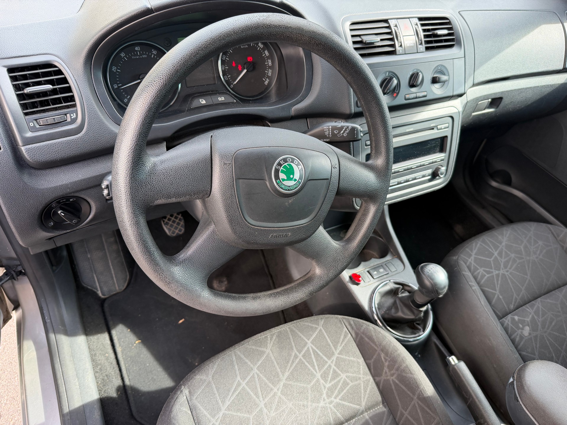 SKODA Roomster 1.2 TSI Style-image-11