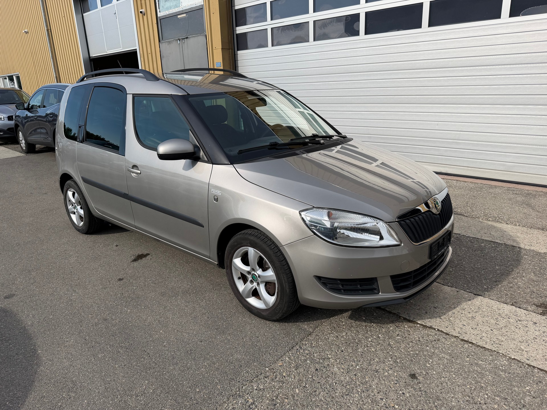 SKODA Roomster 1.2 TSI Style-image-0