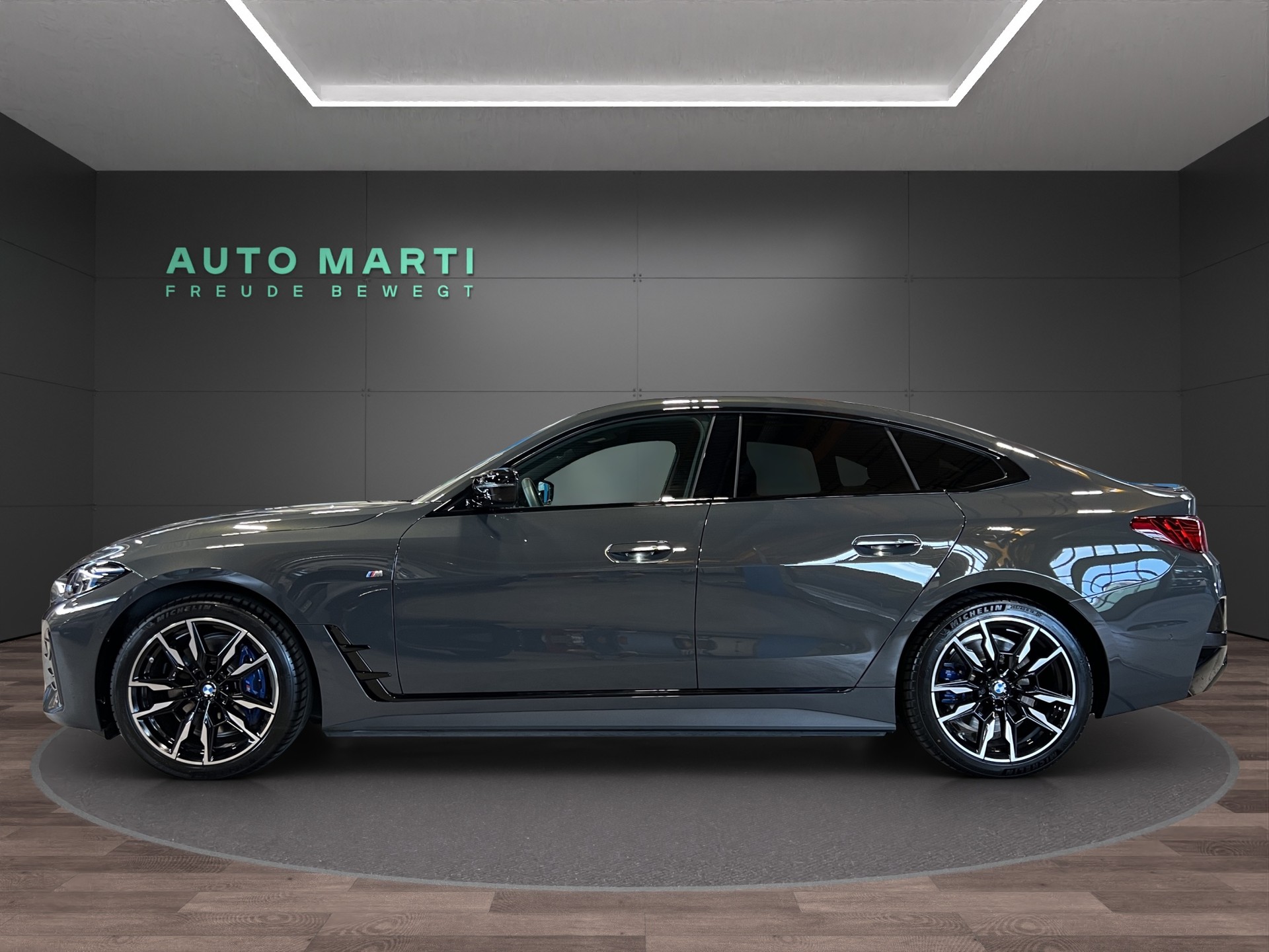BMW i4 M50-showroom-element-1
