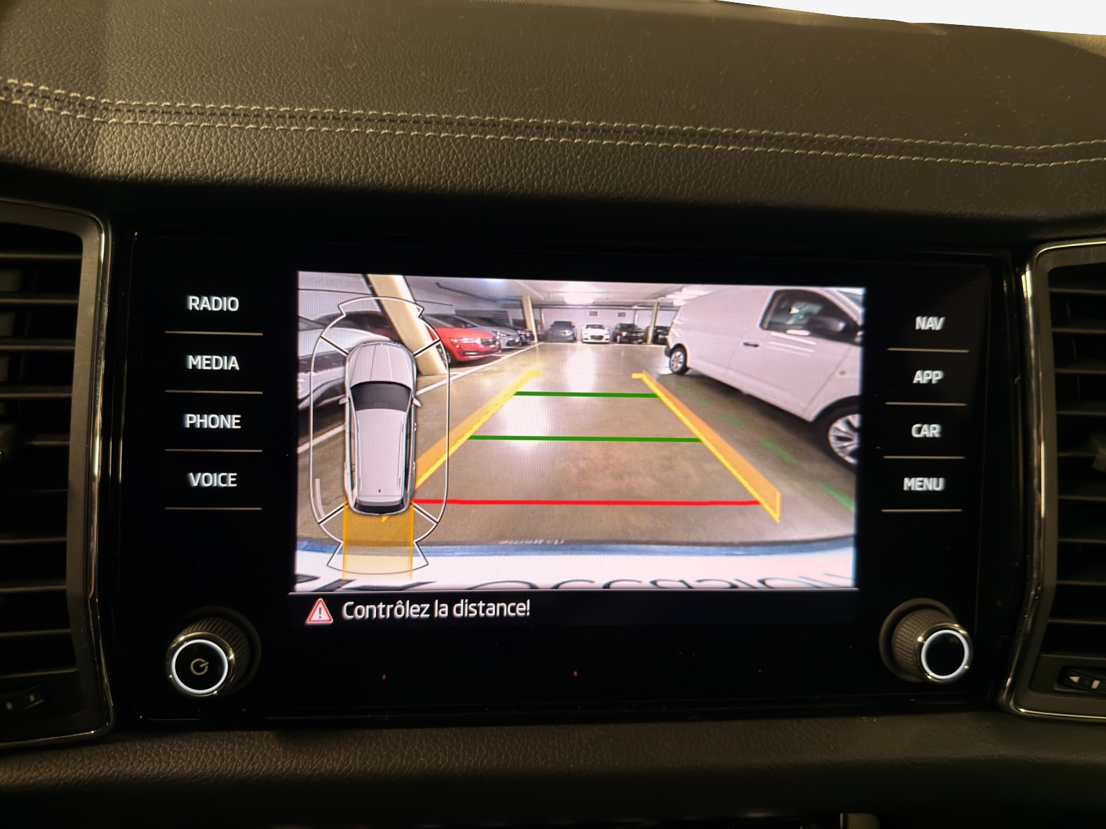 SKODA Kodiaq 2.0 TDI CR Style 4x4 DSG-image-13