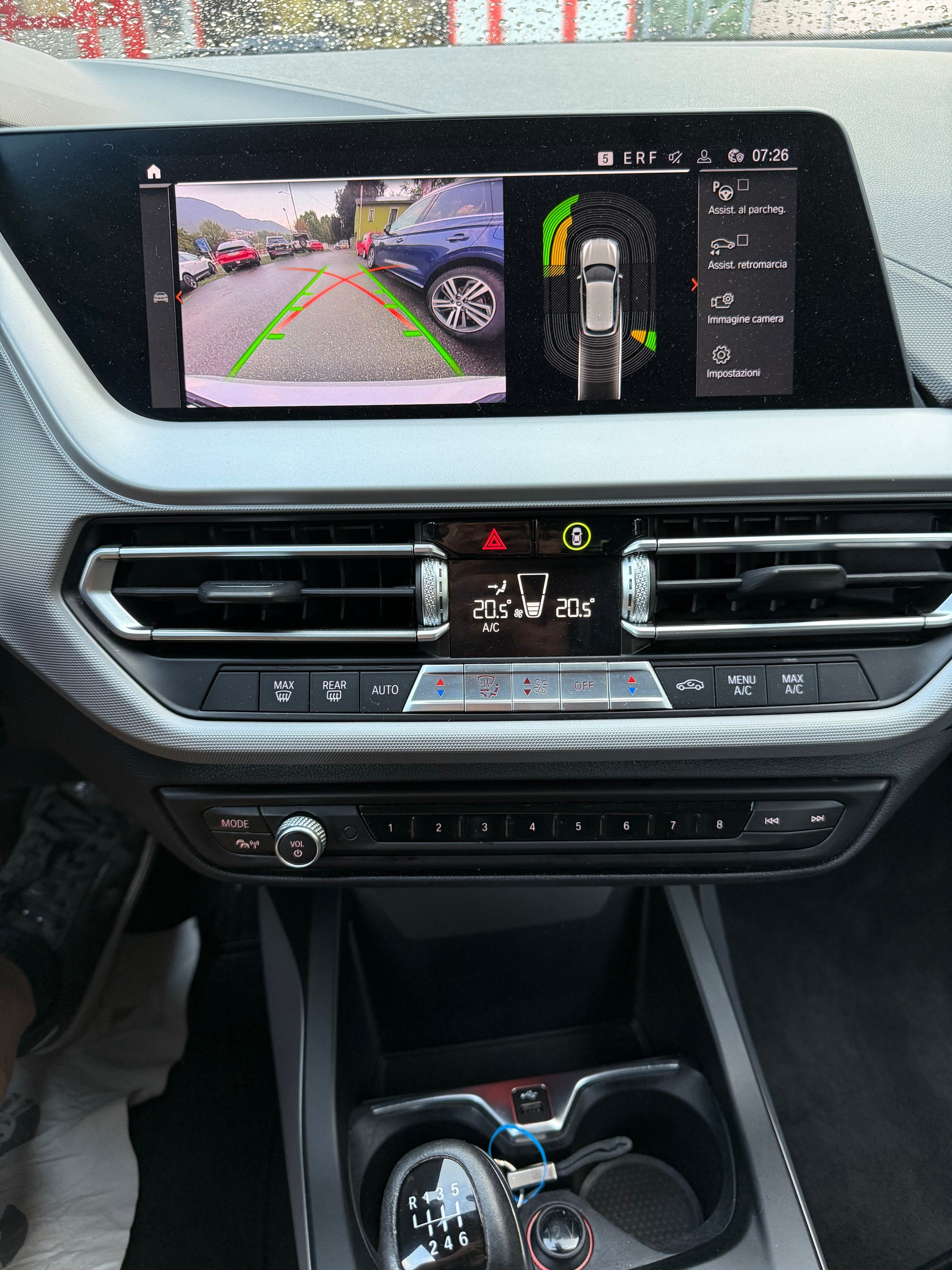 BMW 118i-image-7