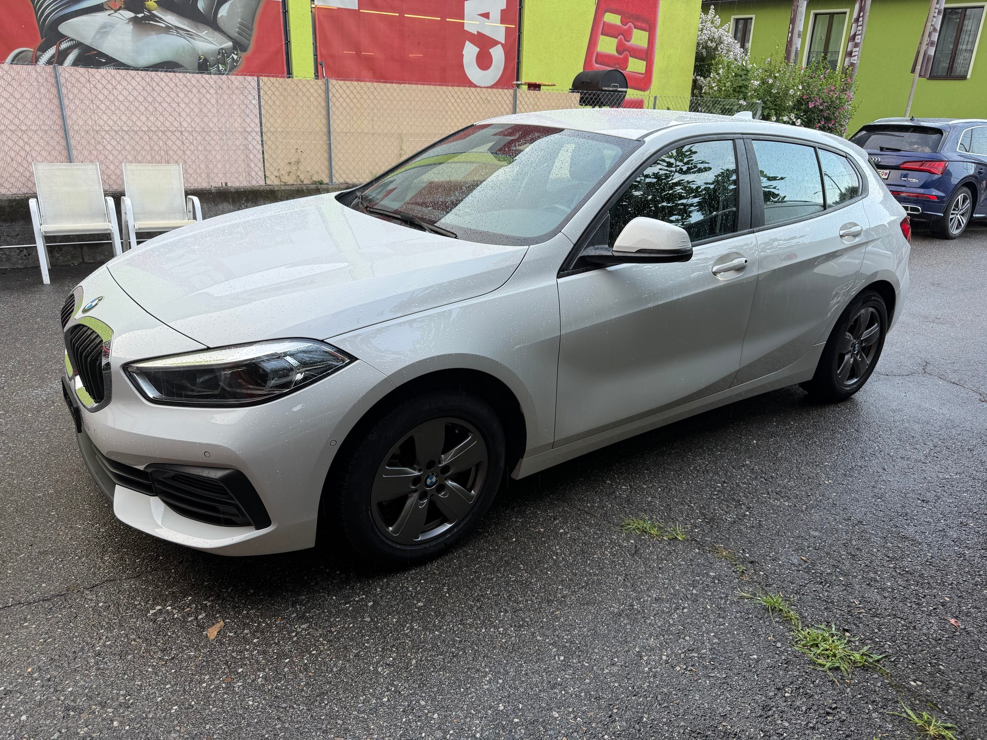 BMW 118i-image-1