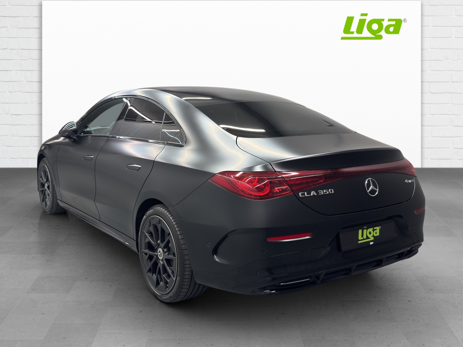 MERCEDES-BENZ CLA 350 AMG Line 4Matic EQ Technology-image-3