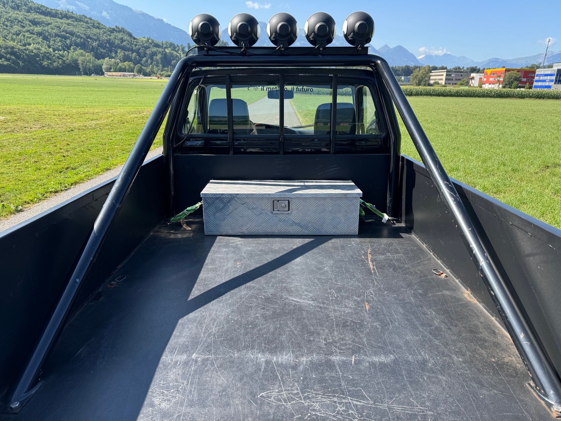 TOYOTA HI-LUX 2.4 4x4-image-4