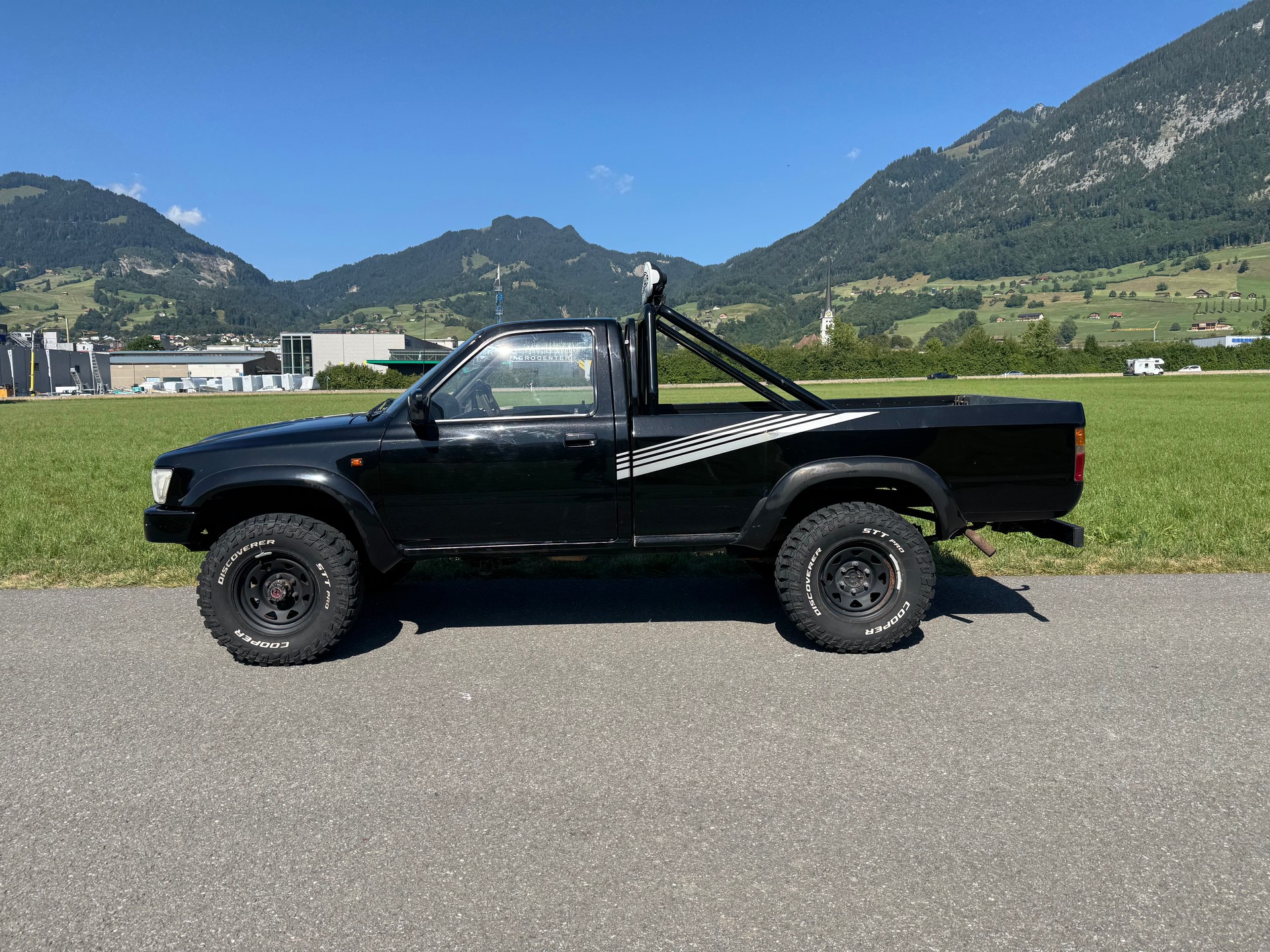 TOYOTA HI-LUX 2.4 4x4-image-1