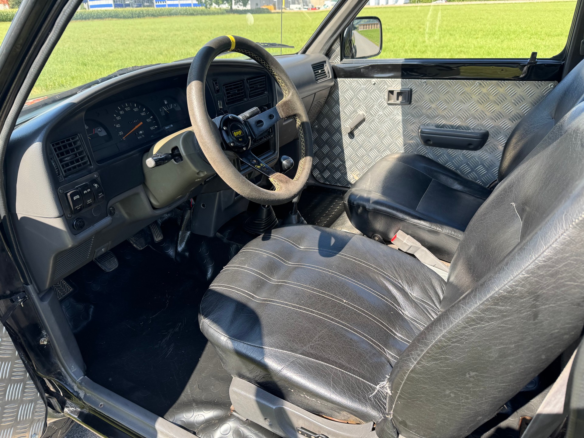 TOYOTA HI-LUX 2.4 4x4-image-5