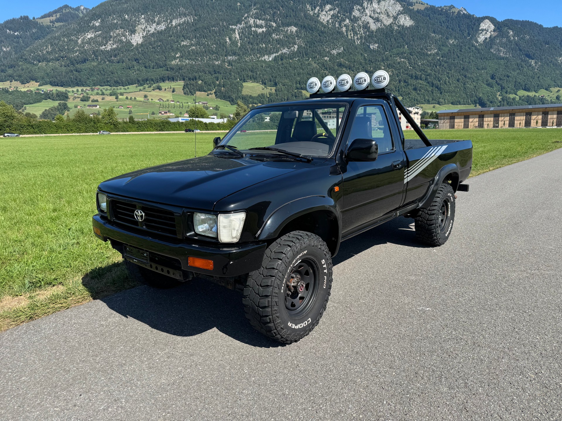 TOYOTA HI-LUX 2.4 4x4-image-0