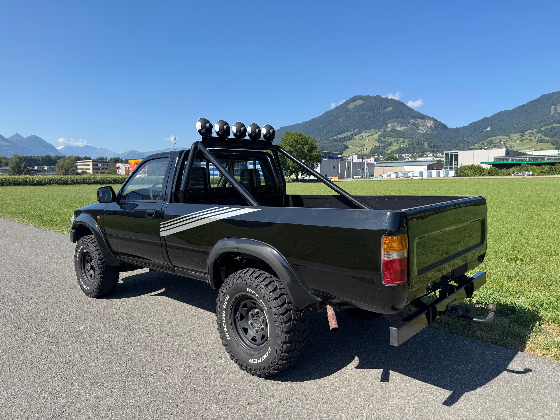 TOYOTA HI-LUX 2.4 4x4-image-2