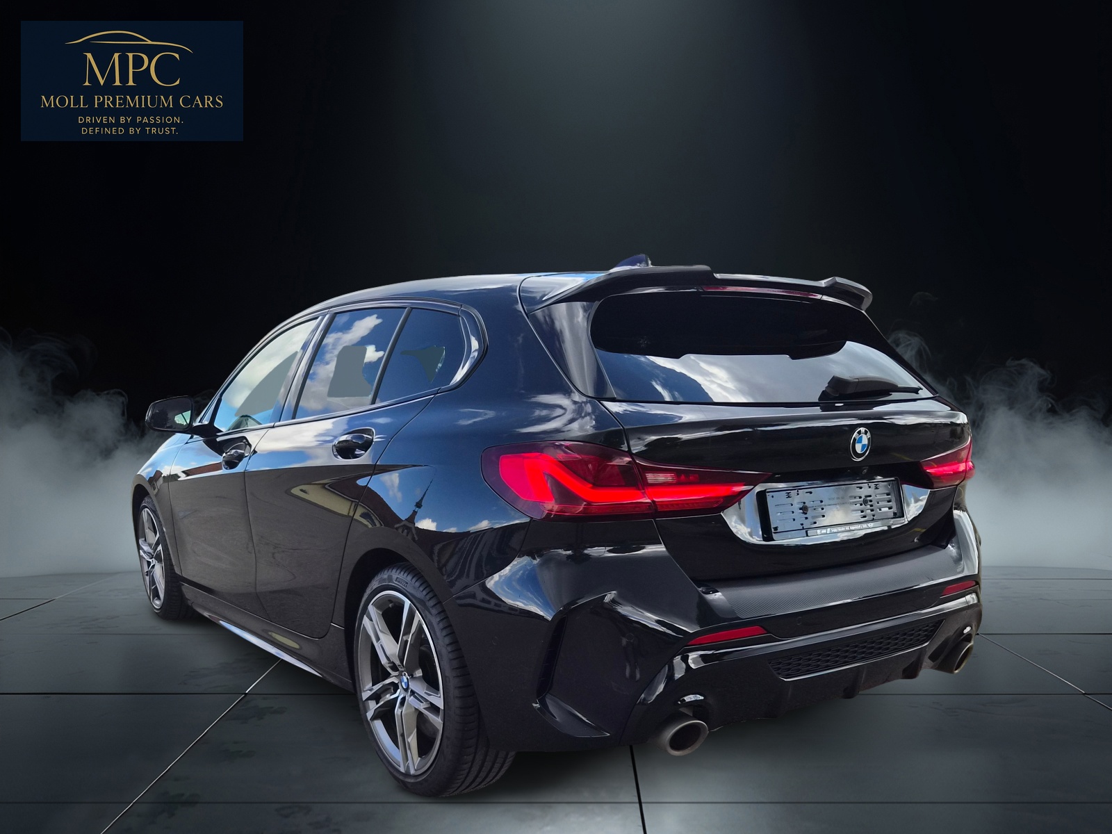 BMW M135i xDrive Steptronic-image-8