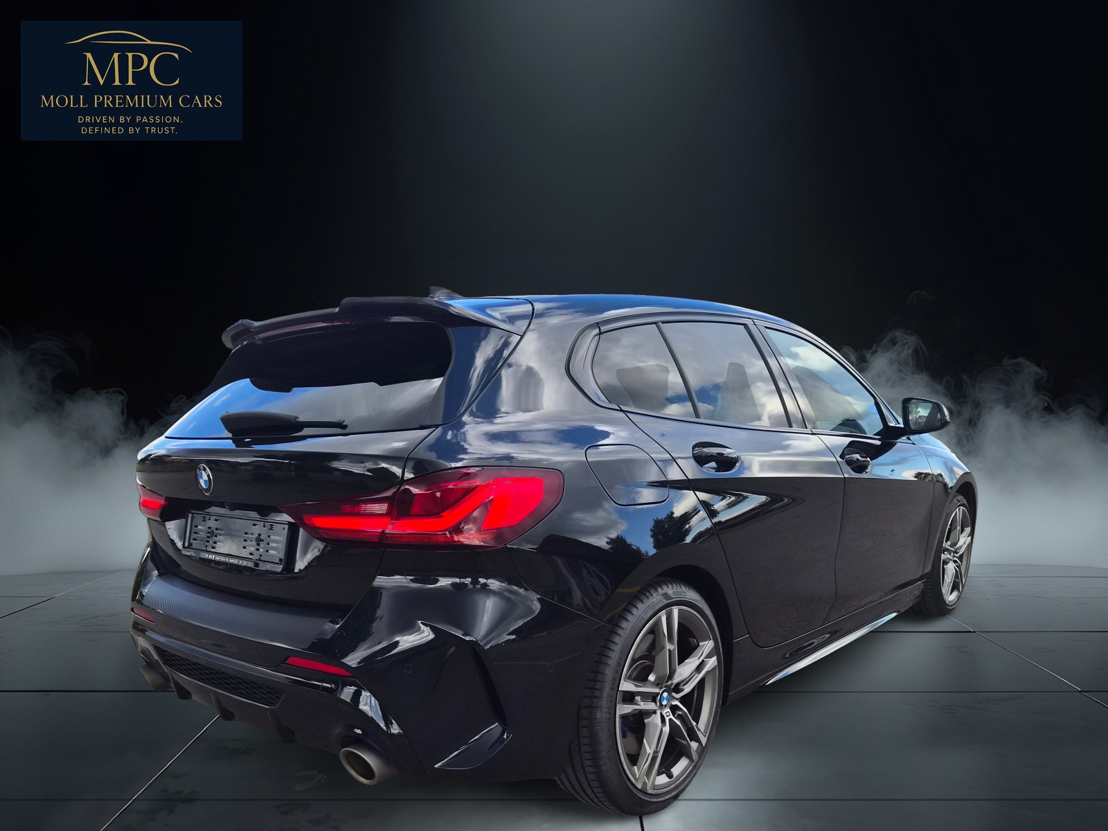 BMW M135i xDrive Steptronic-image-5