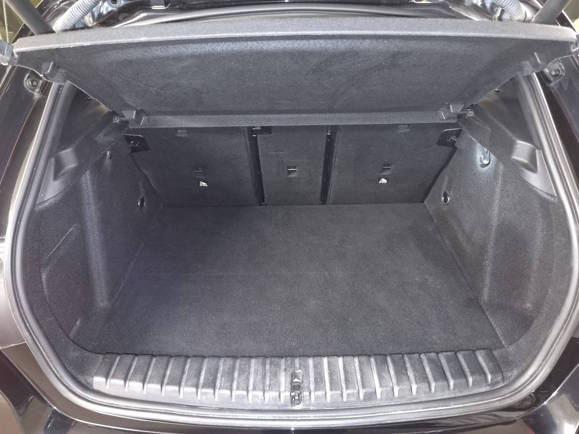BMW M135i xDrive Steptronic-image-7