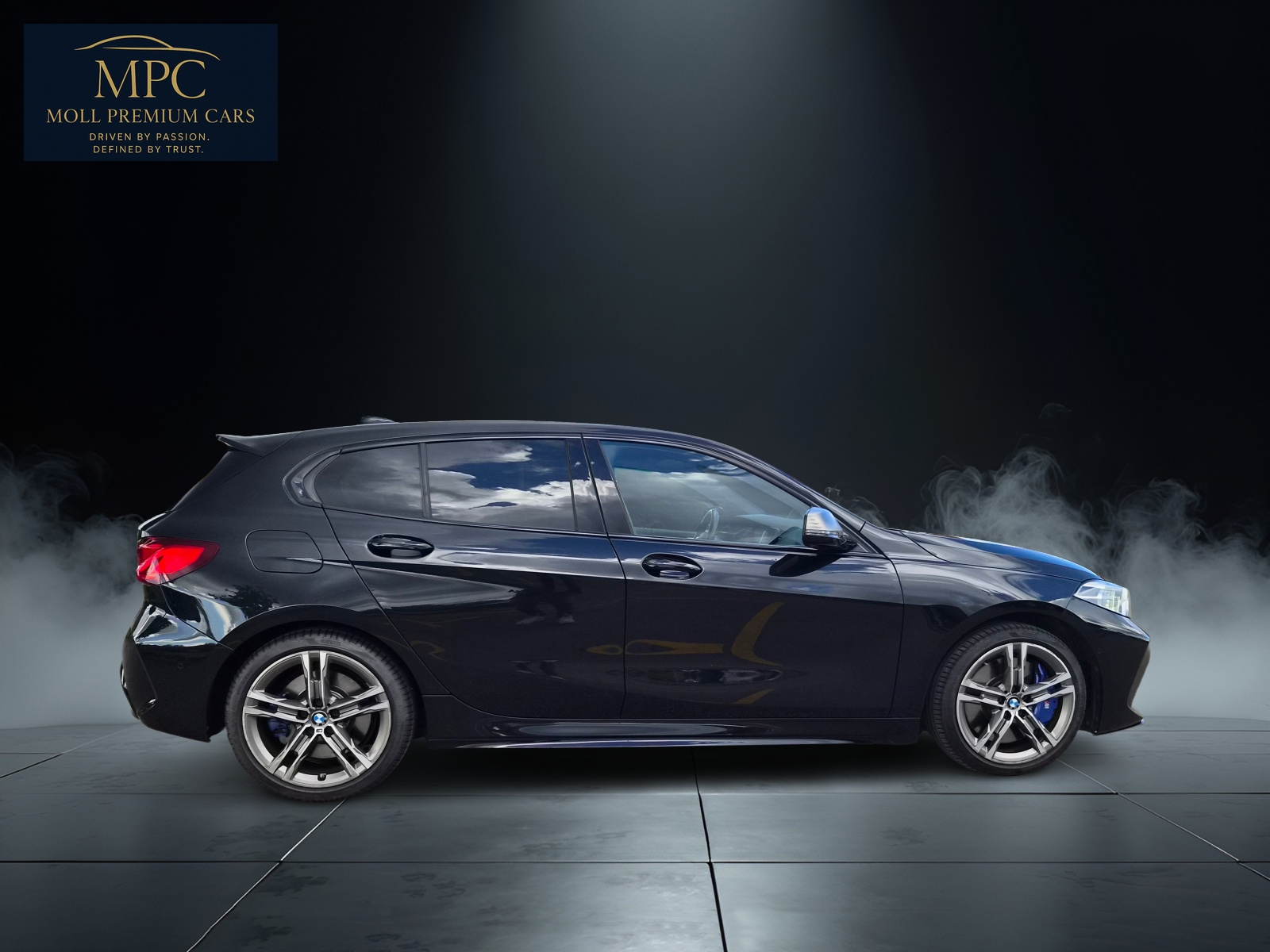 BMW M135i xDrive Steptronic-image-4