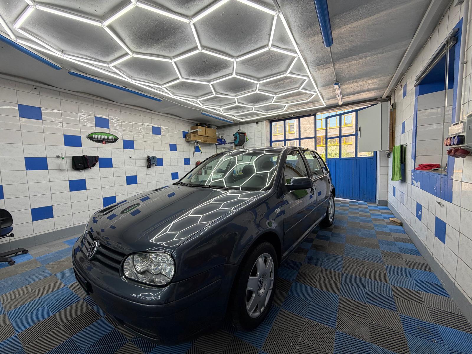 VW Golf 1.6 Comfortline Automatic-image-3