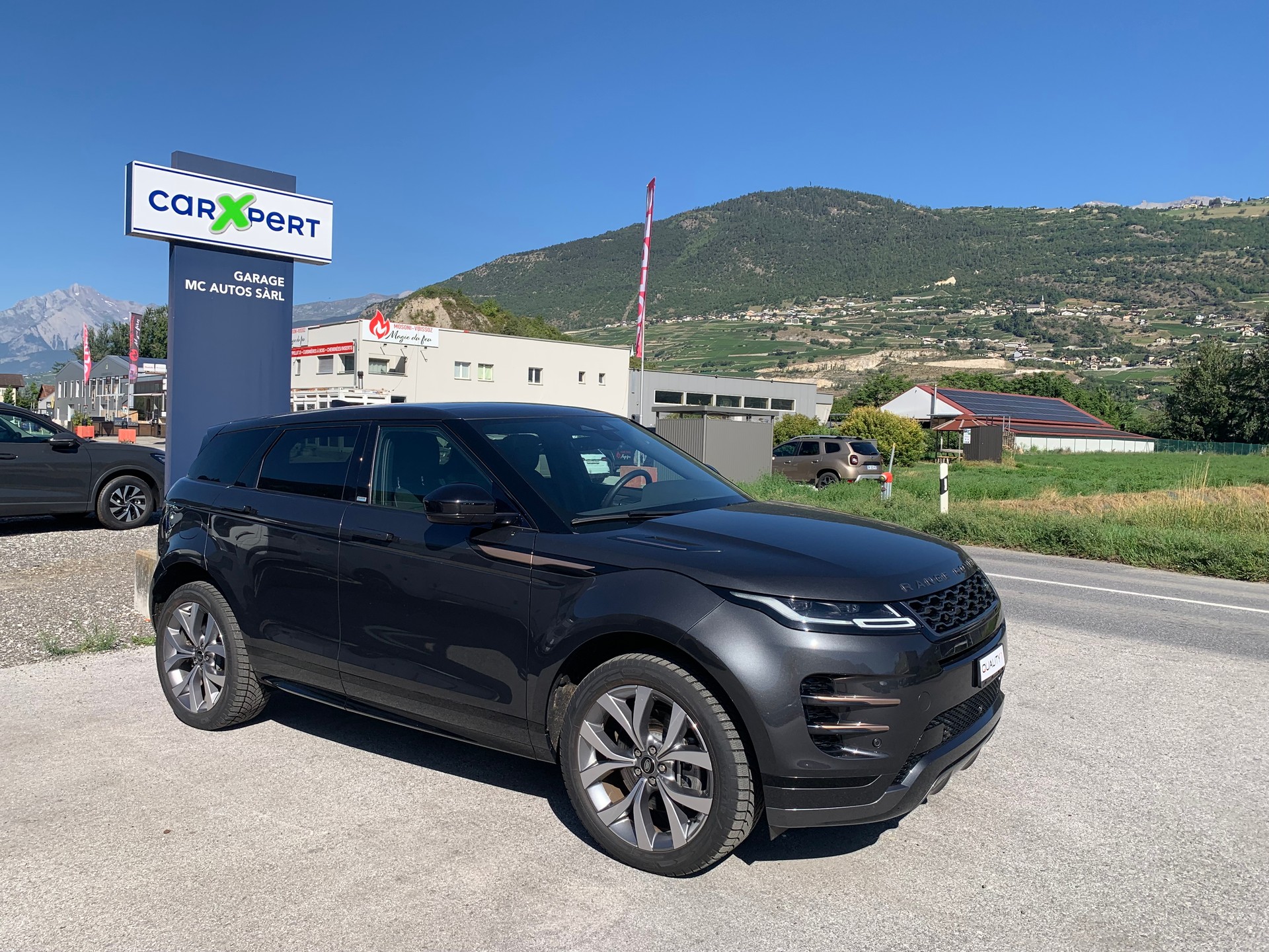 LAND ROVER Range Rover Evoque R-Dynamic P 300e SE AT8-image-2