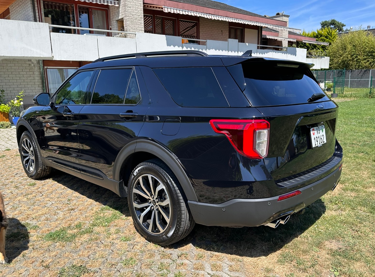 FORD 3.0 V6 Plug-in Hybrid Platinum-image-1