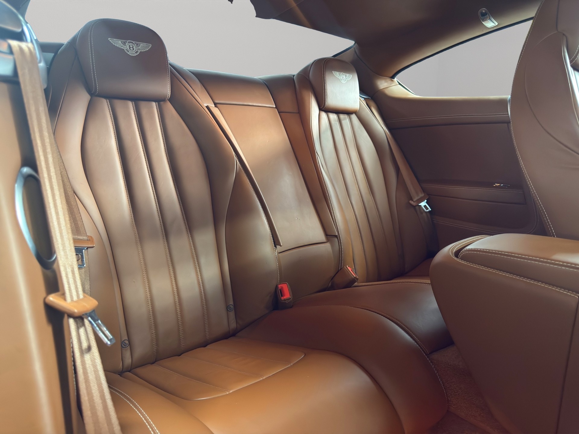 BENTLEY Continental GT 4.0 V8-image-28