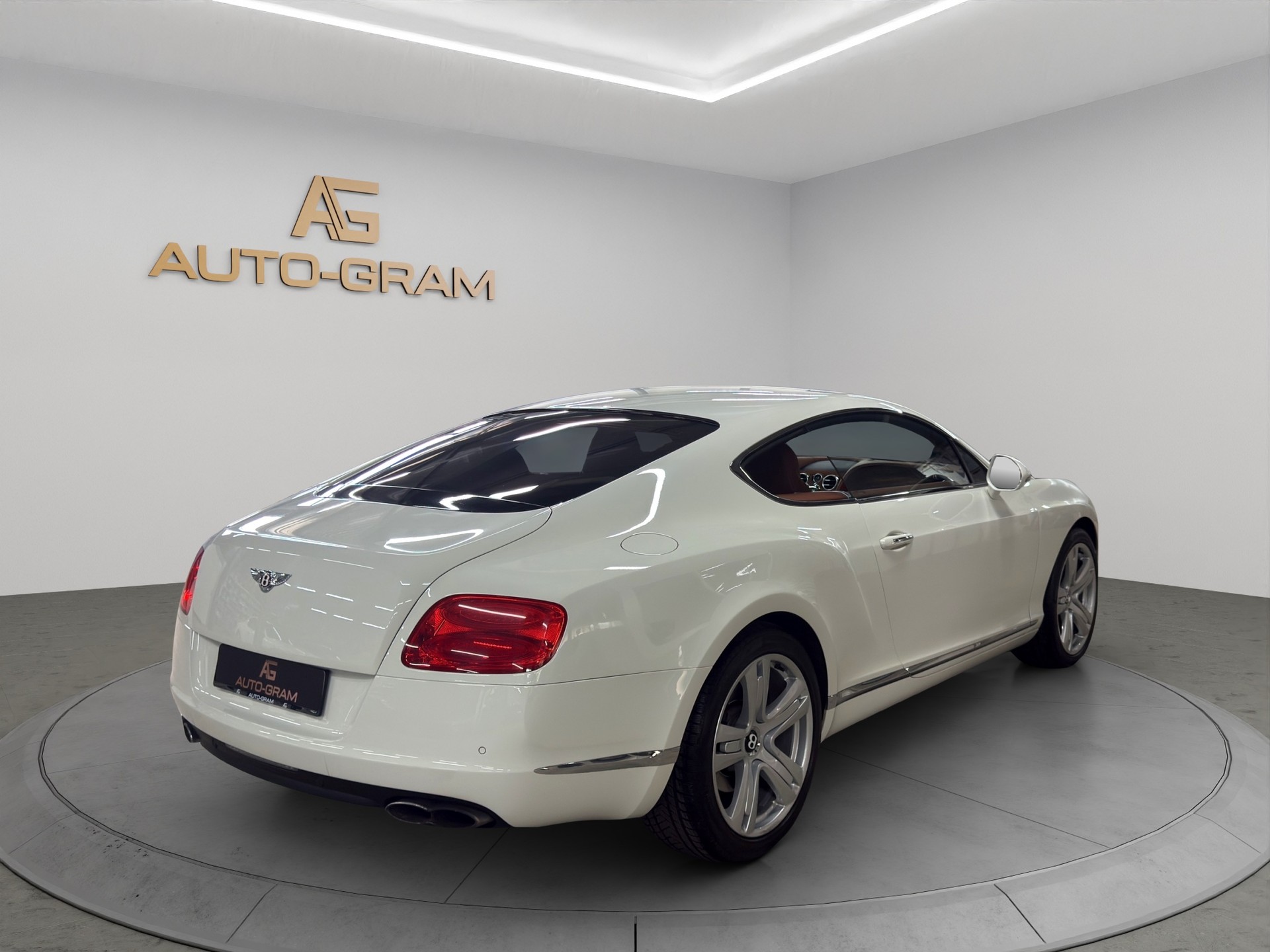 BENTLEY Continental GT 4.0 V8-image-4
