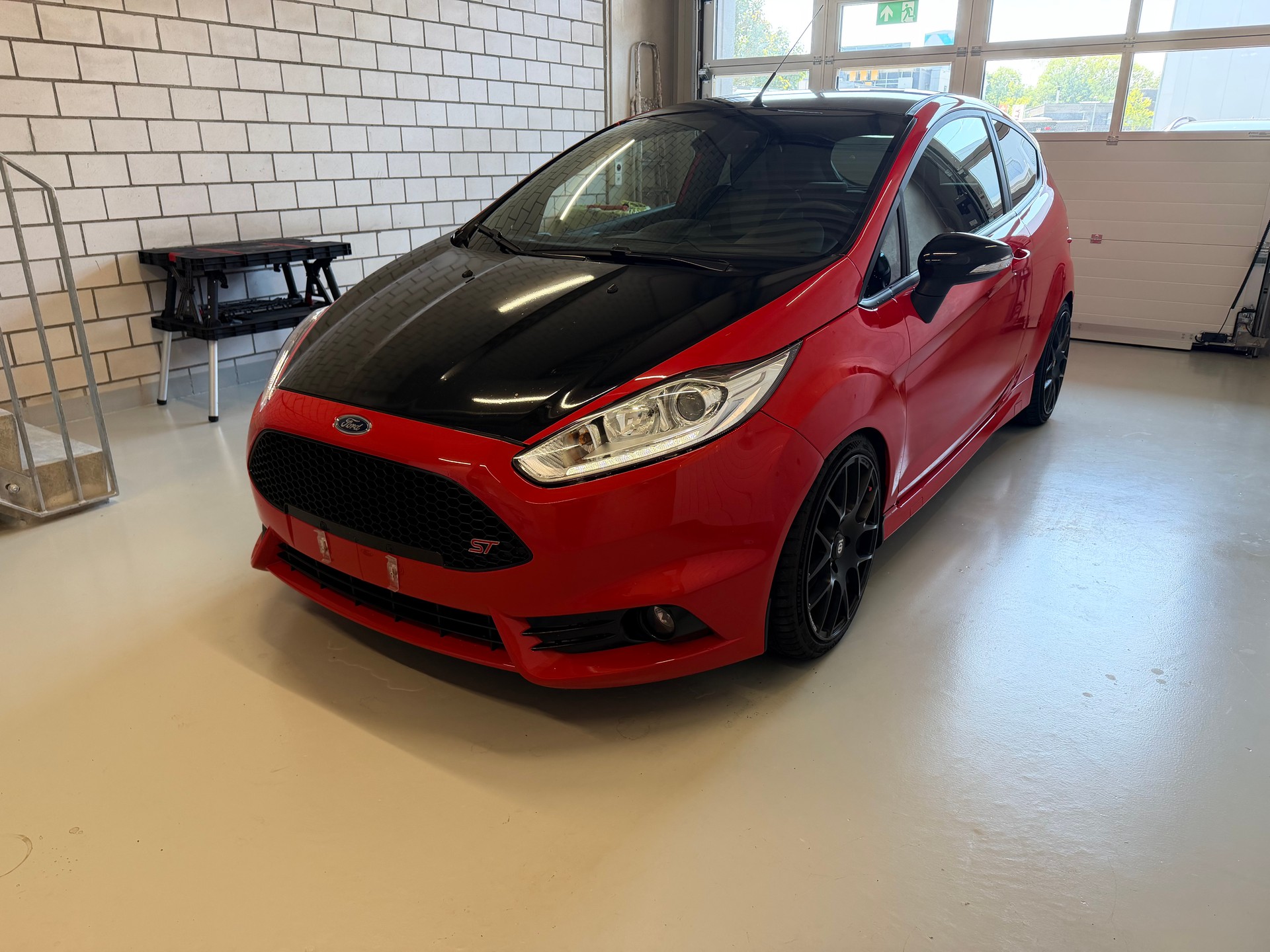 FORD Fiesta 1.6 SCTi ST-2-image-0