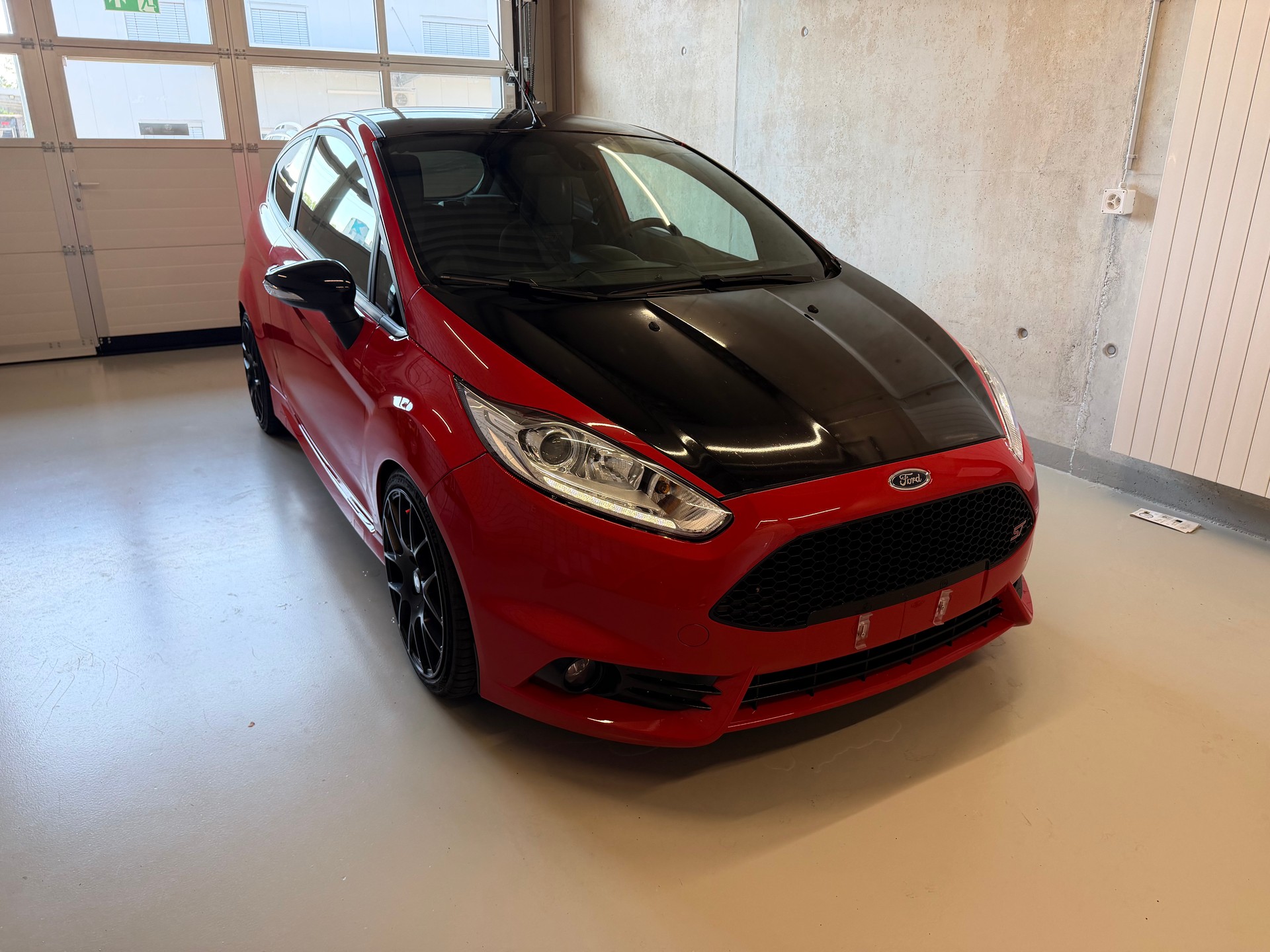 FORD Fiesta 1.6 SCTi ST-2-image-1