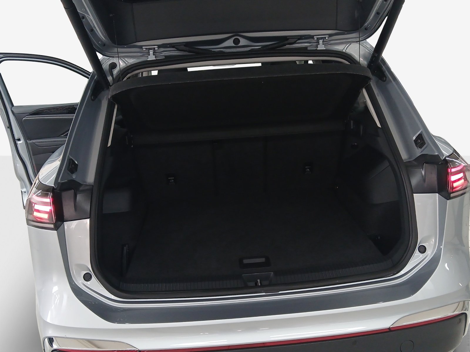 VW Tiguan 2.0 TSI DSG Elegance 4Motion-image-12